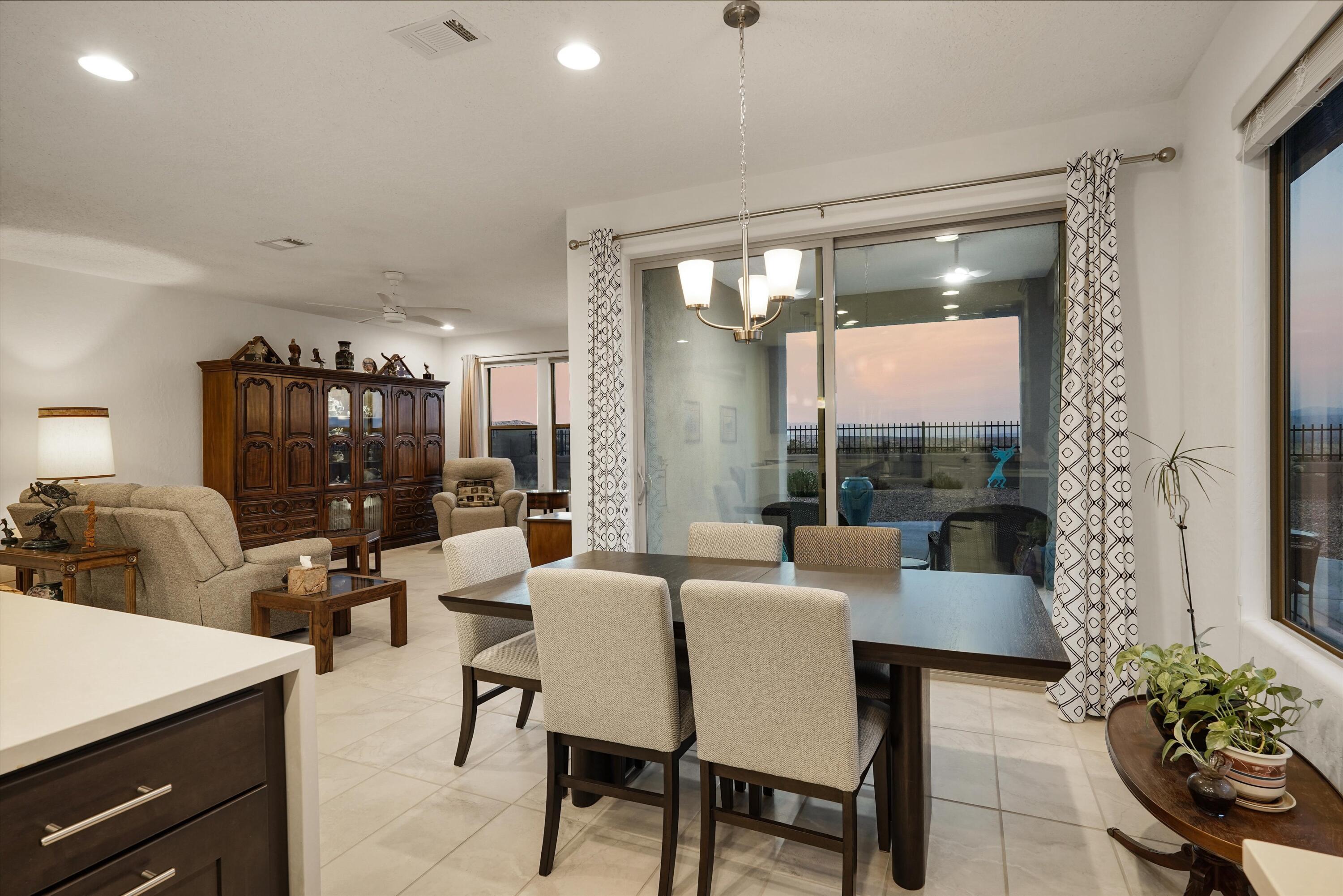 2831 Kings Canyon Loop NE