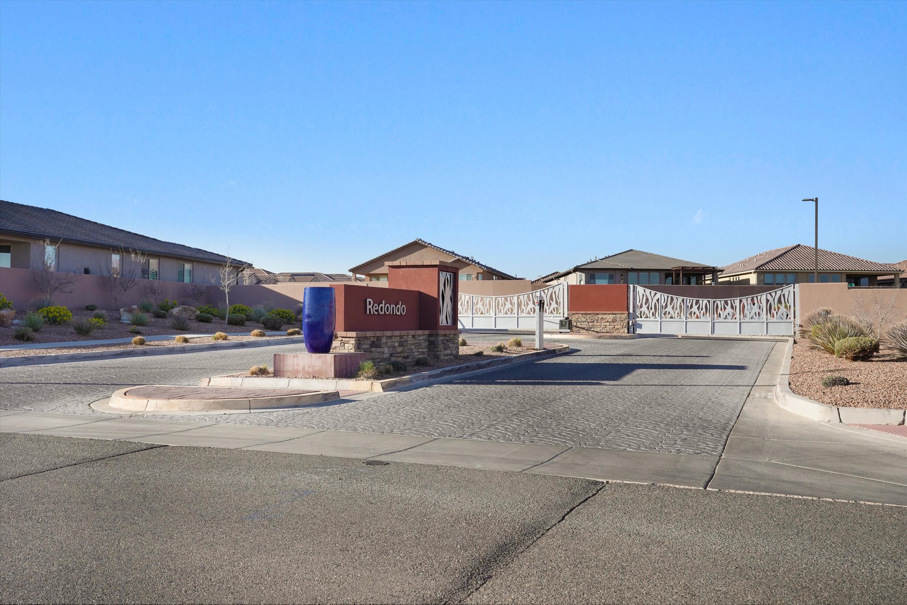 2831 Kings Canyon Loop NE