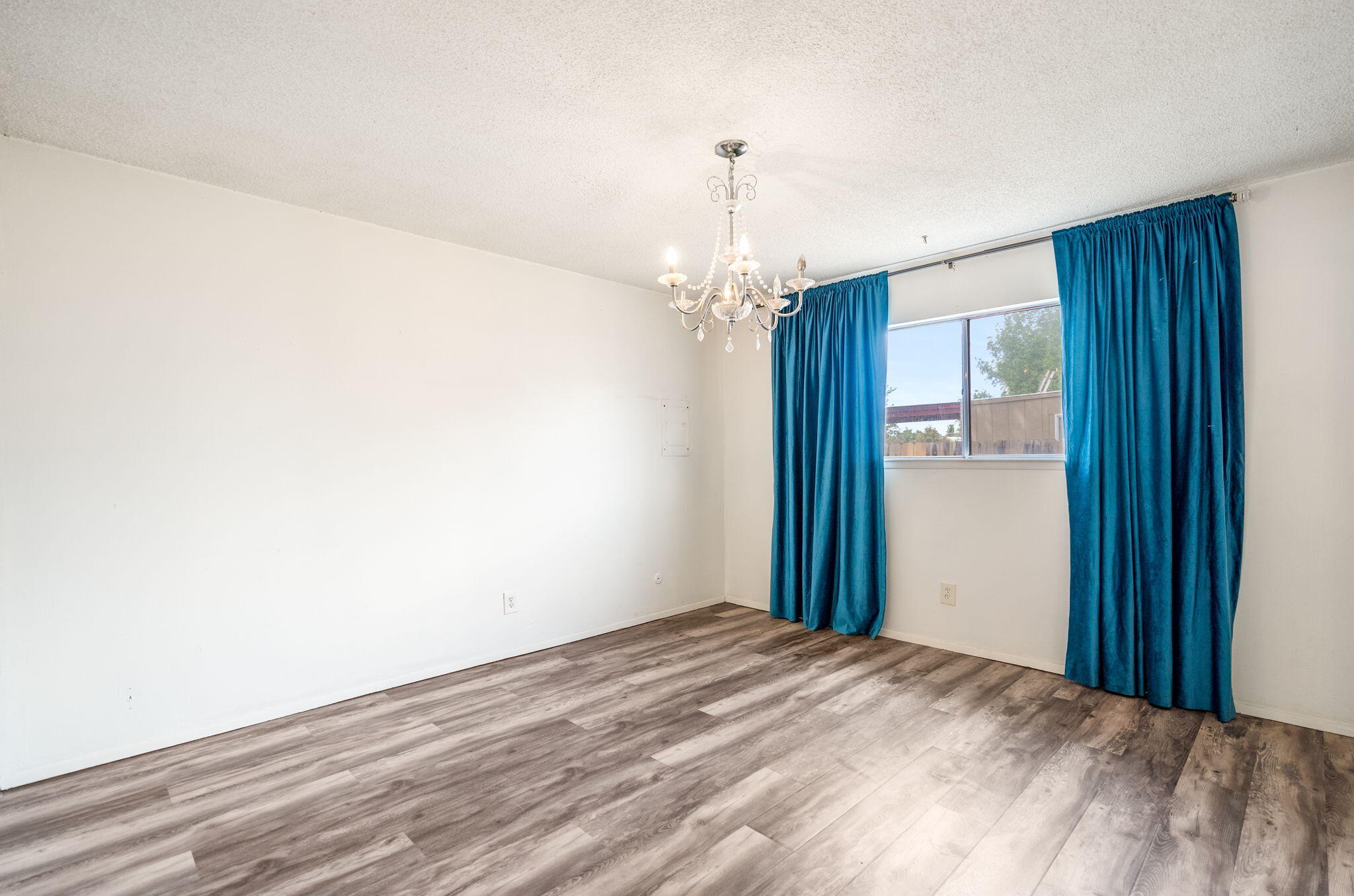 401 Dorothy Street NE
