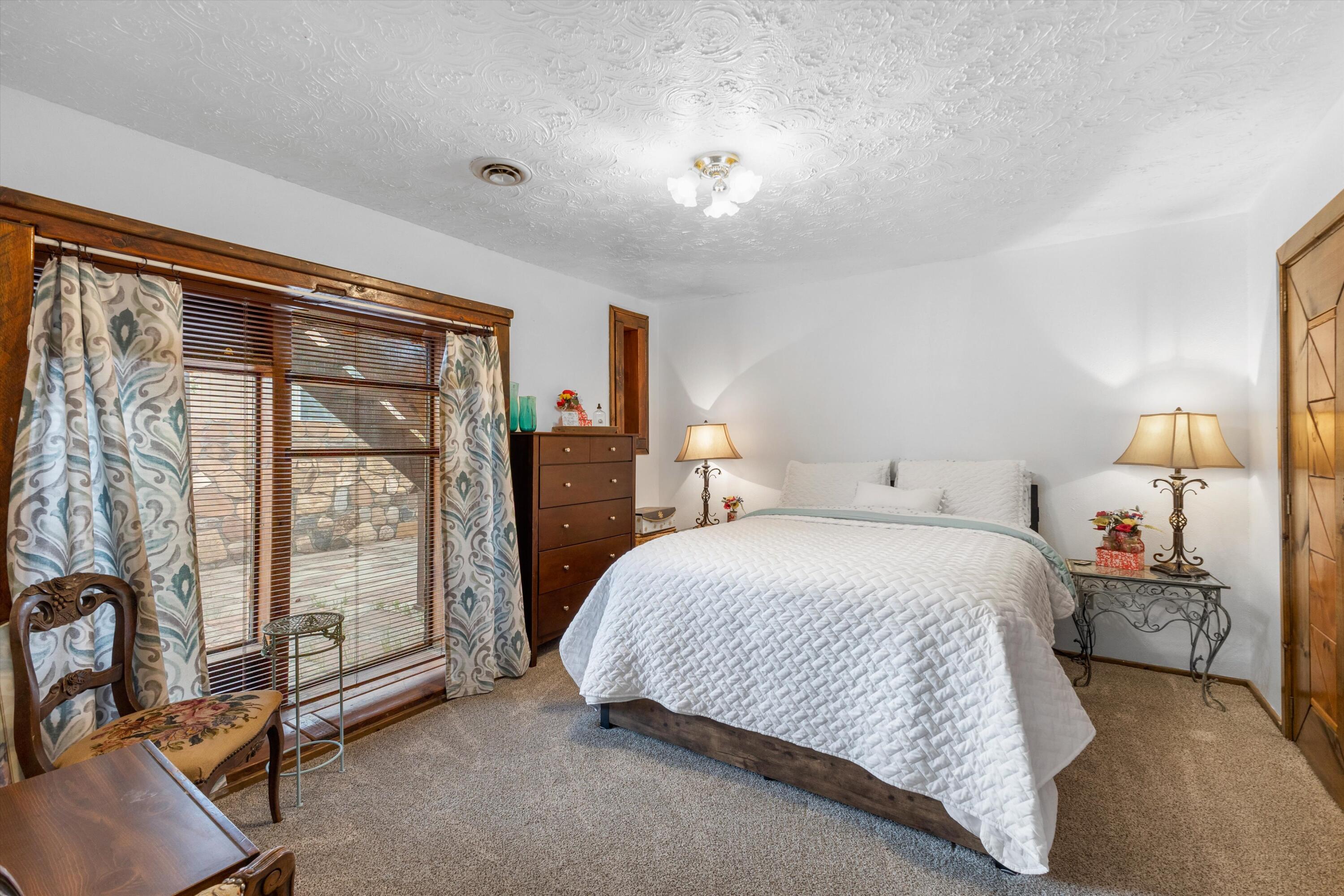 116 N Coronado Avenue