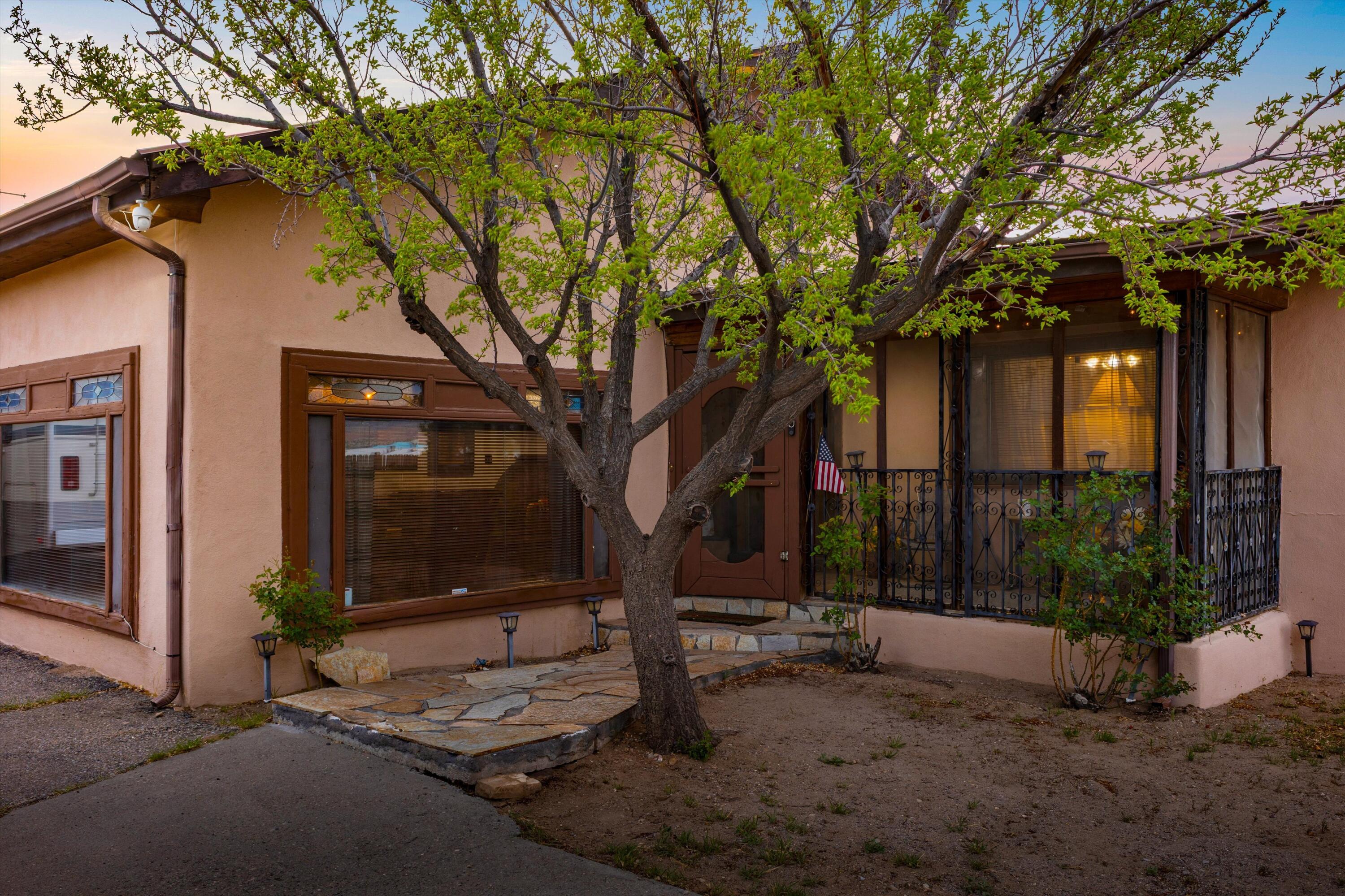 116 N Coronado Avenue