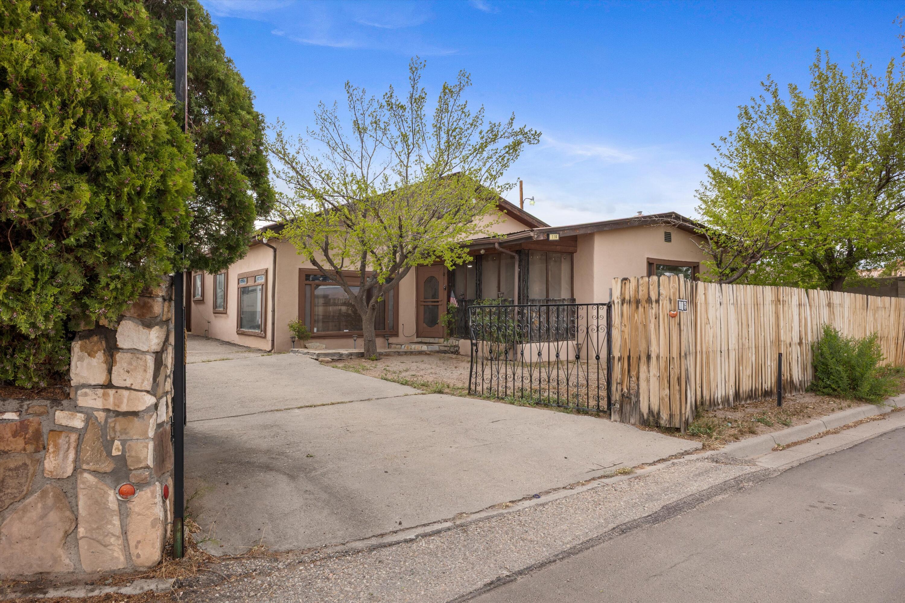116 N Coronado Avenue