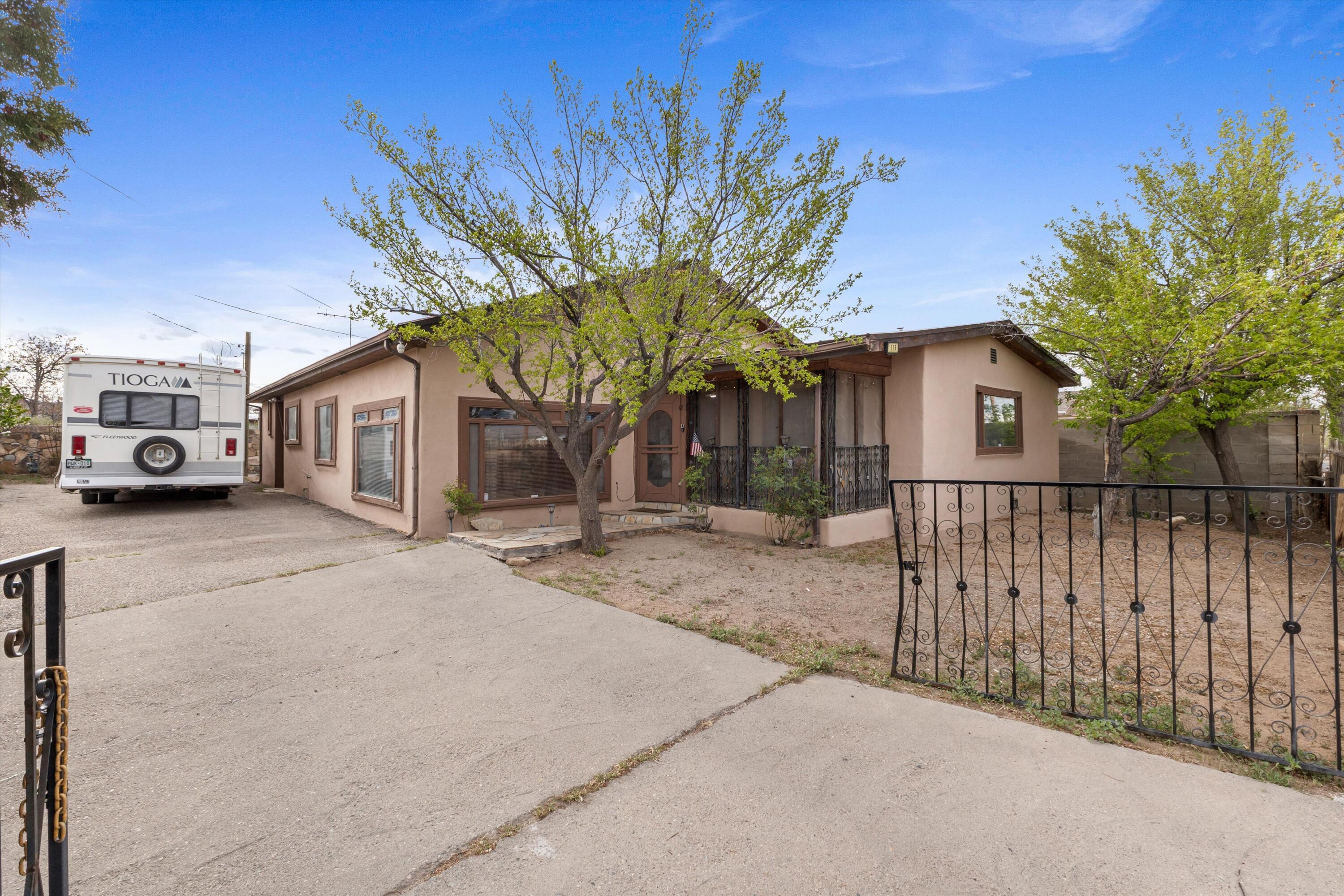 116 N Coronado Avenue