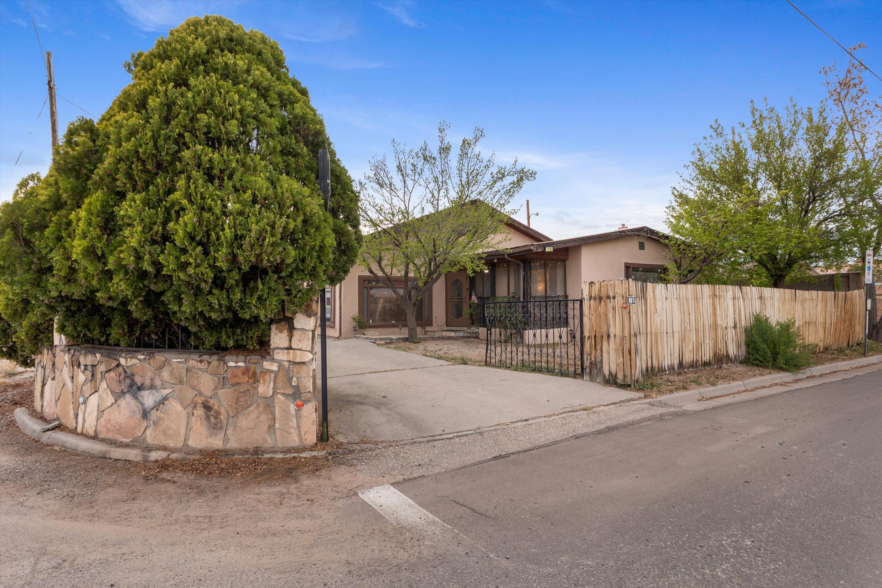116 N Coronado Avenue