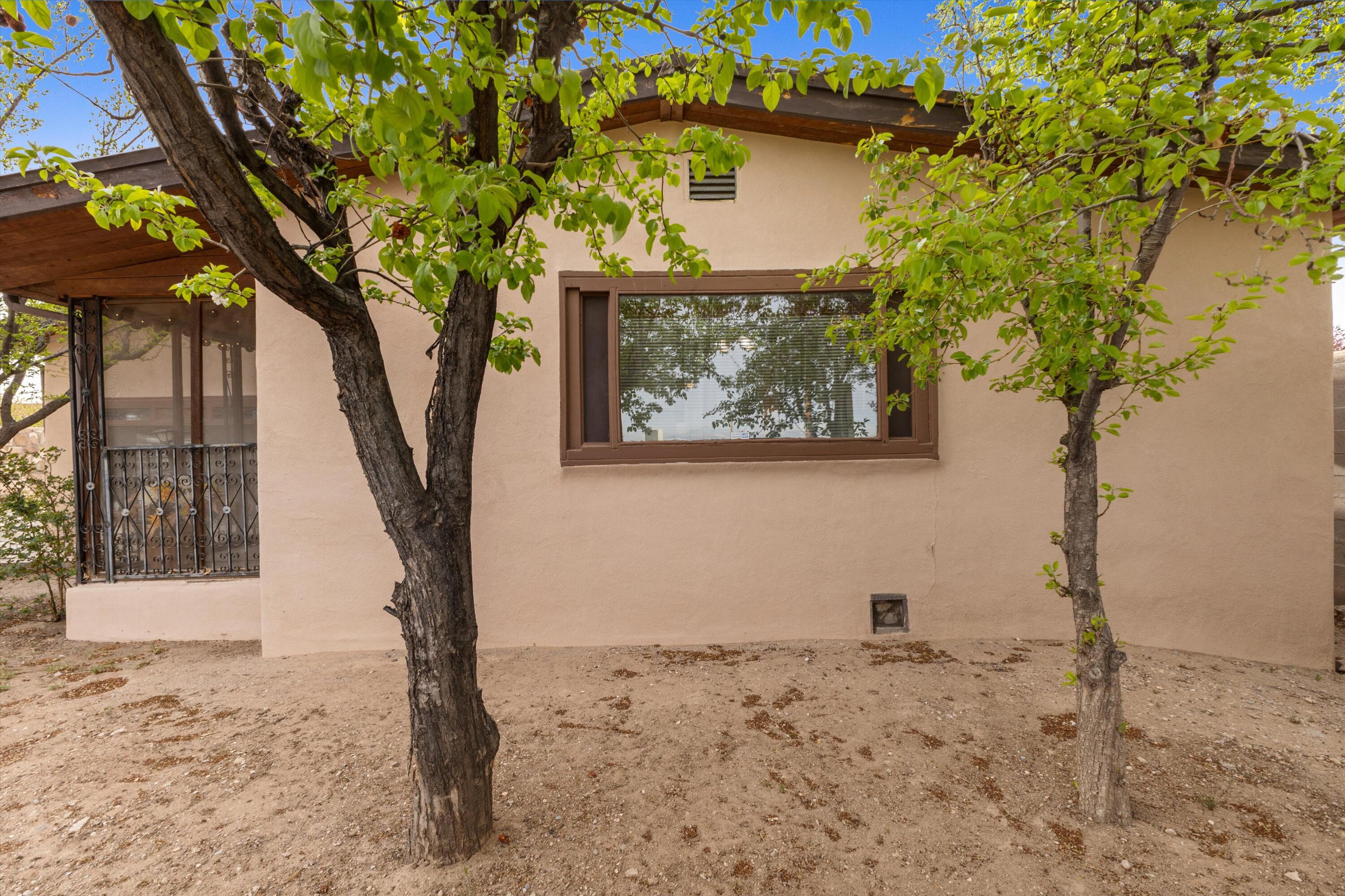 116 N Coronado Avenue