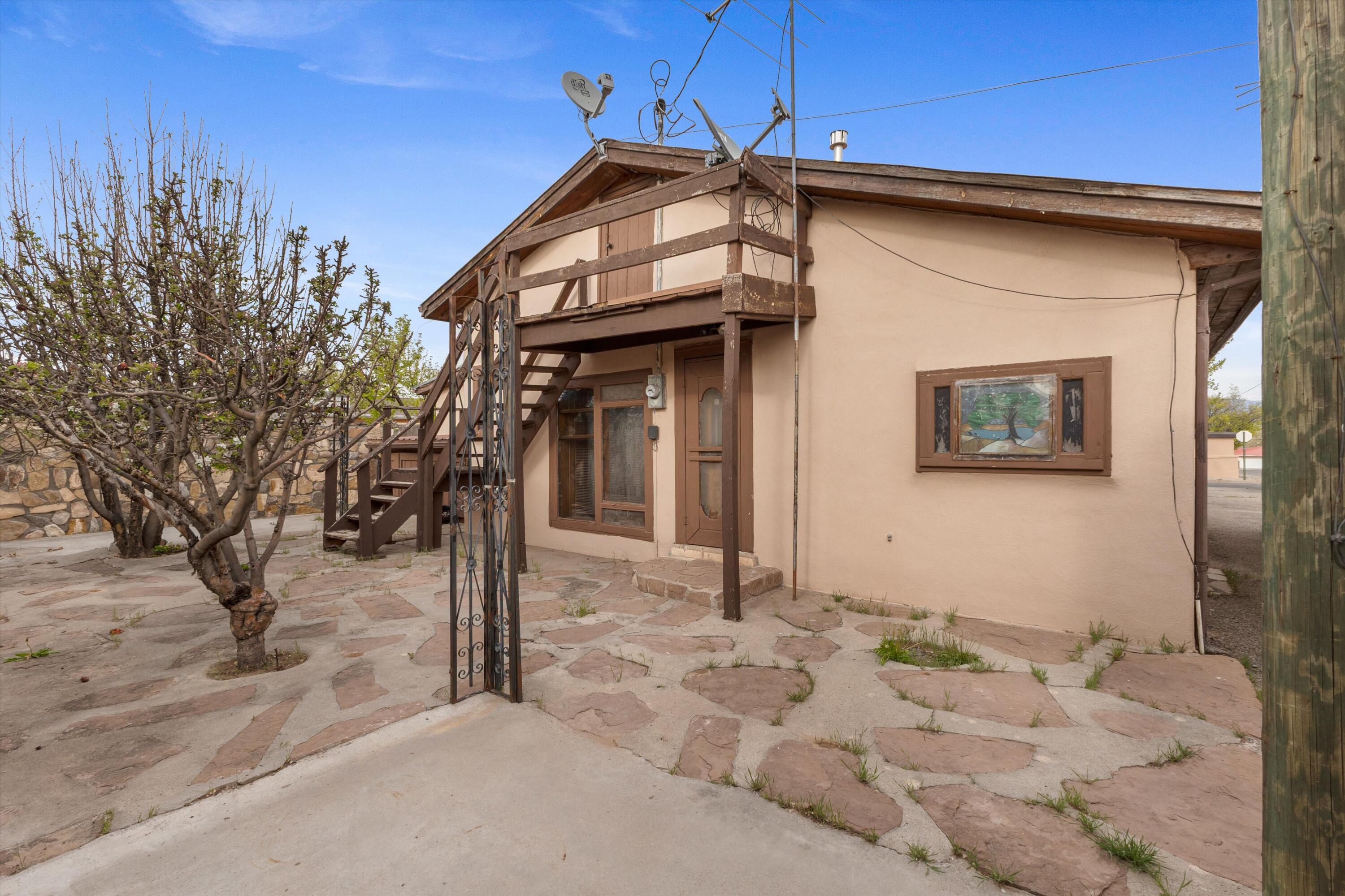 116 N Coronado Avenue