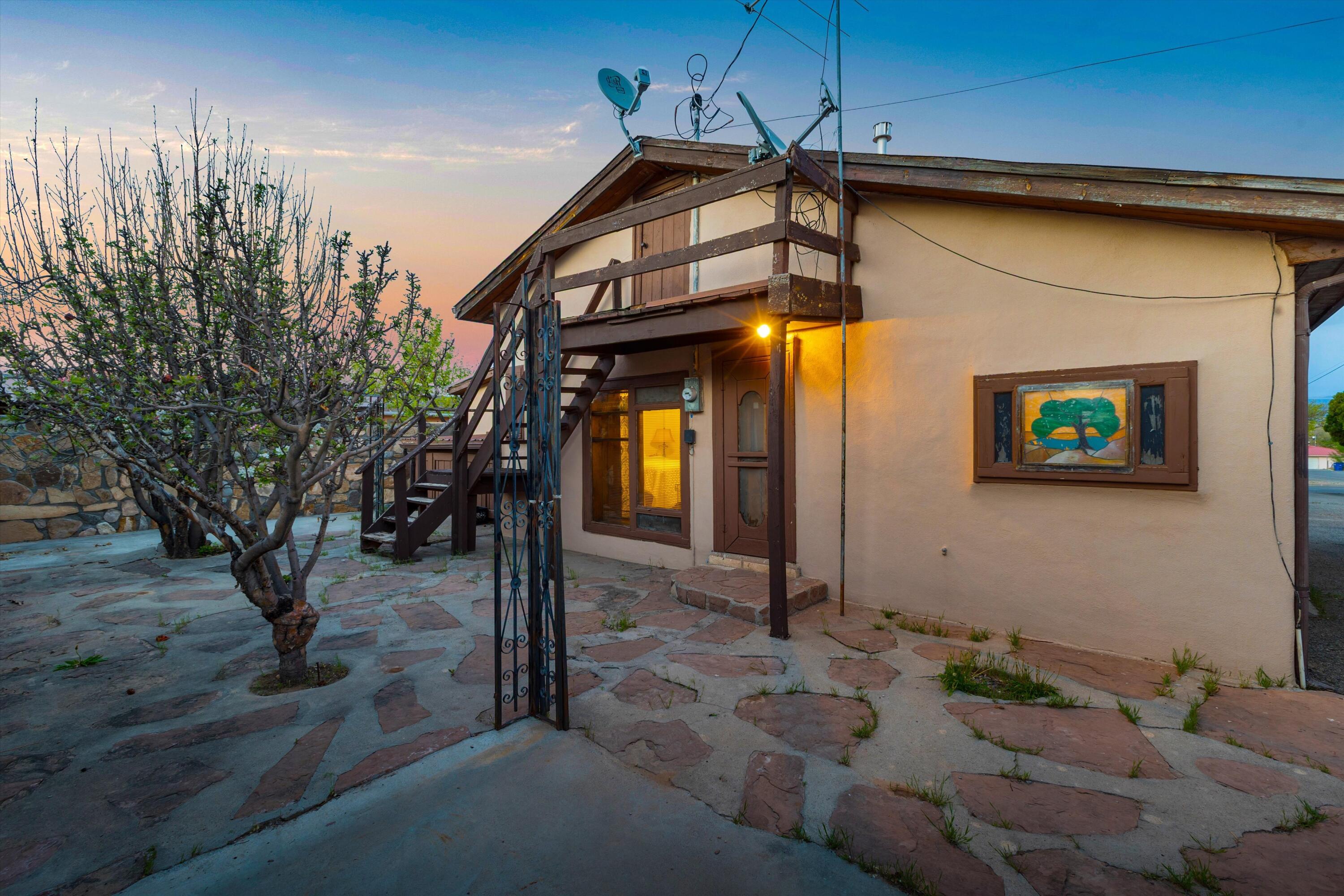 116 N Coronado Avenue