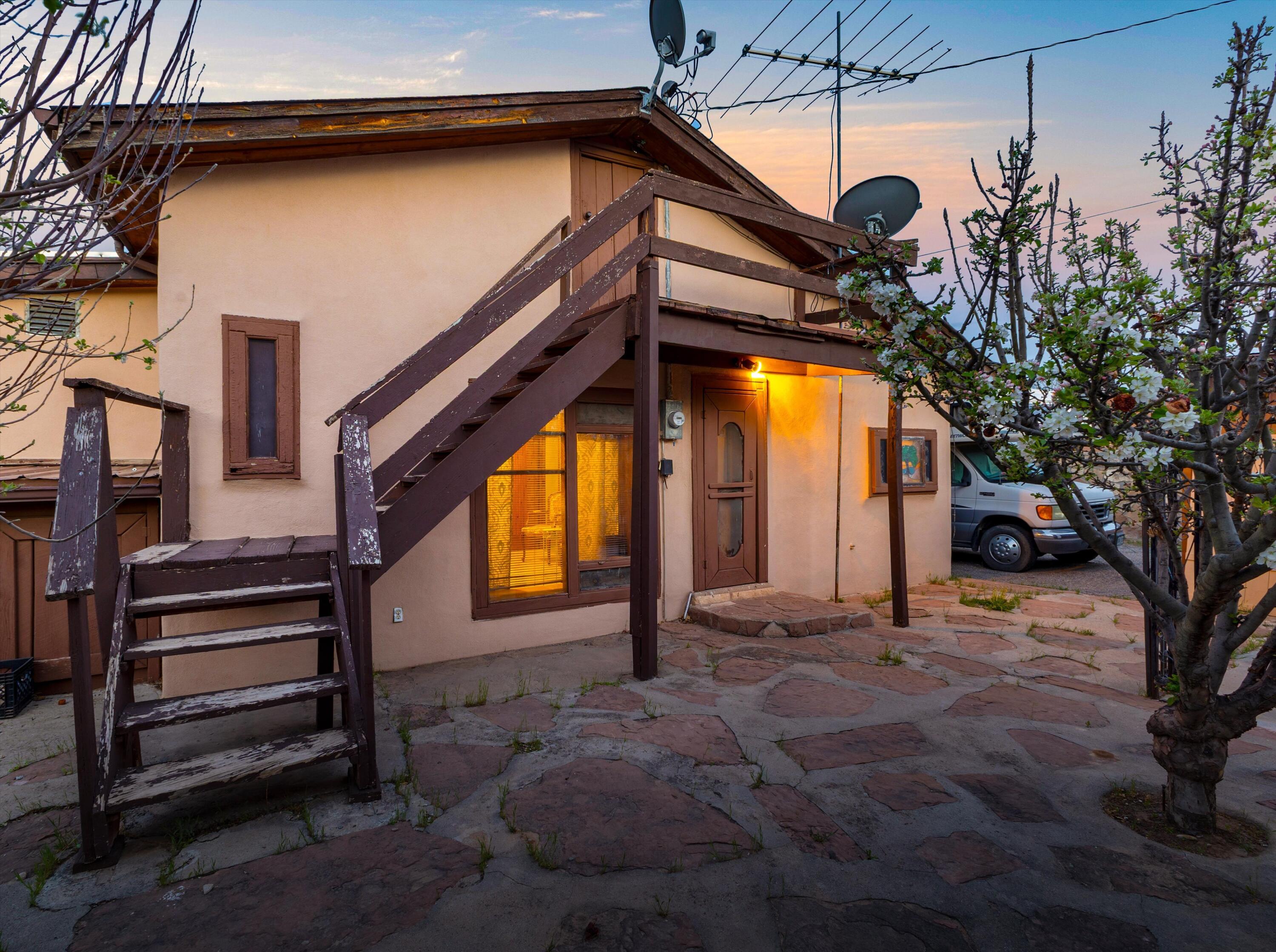 116 N Coronado Avenue