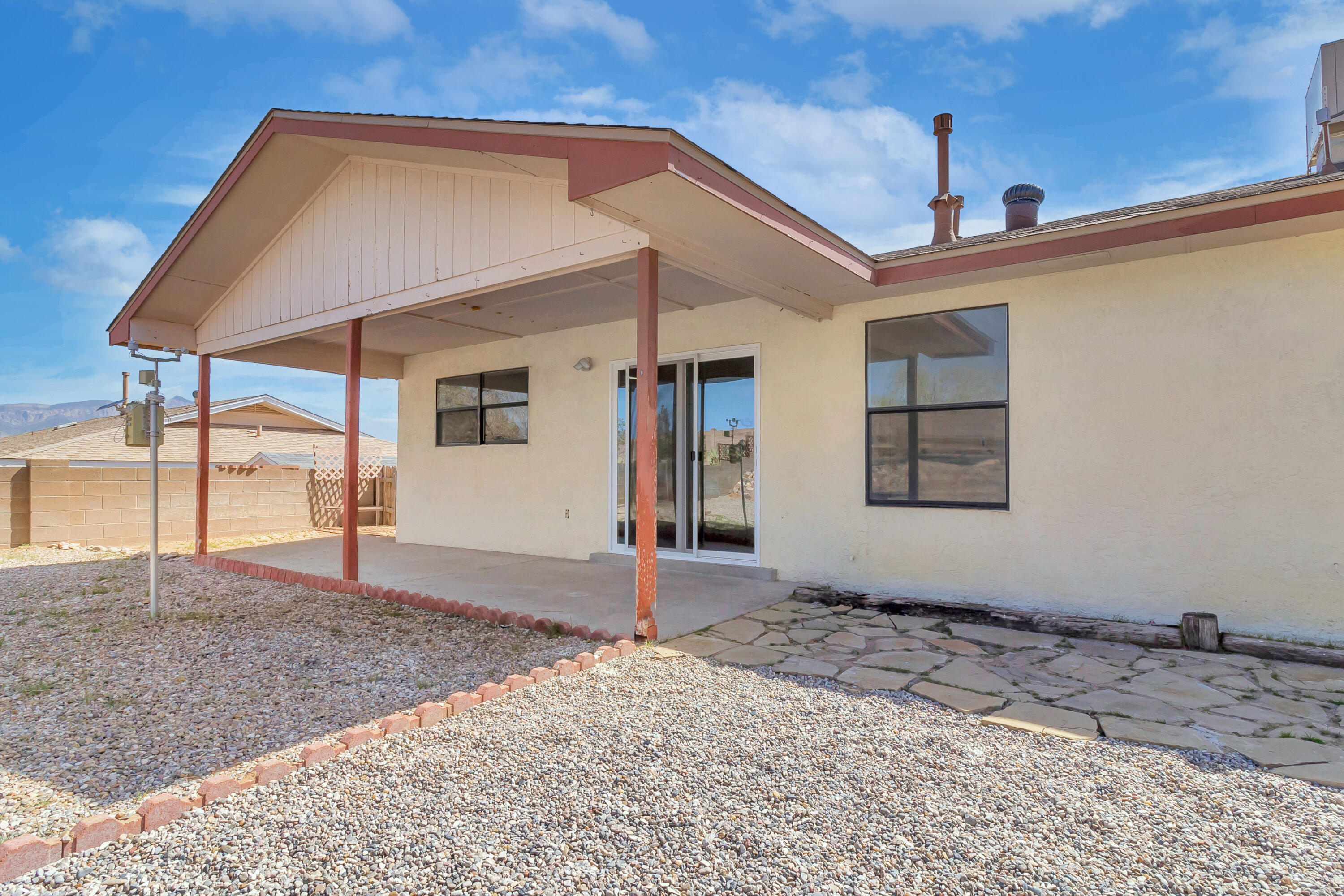 4637 Quartz Drive NE