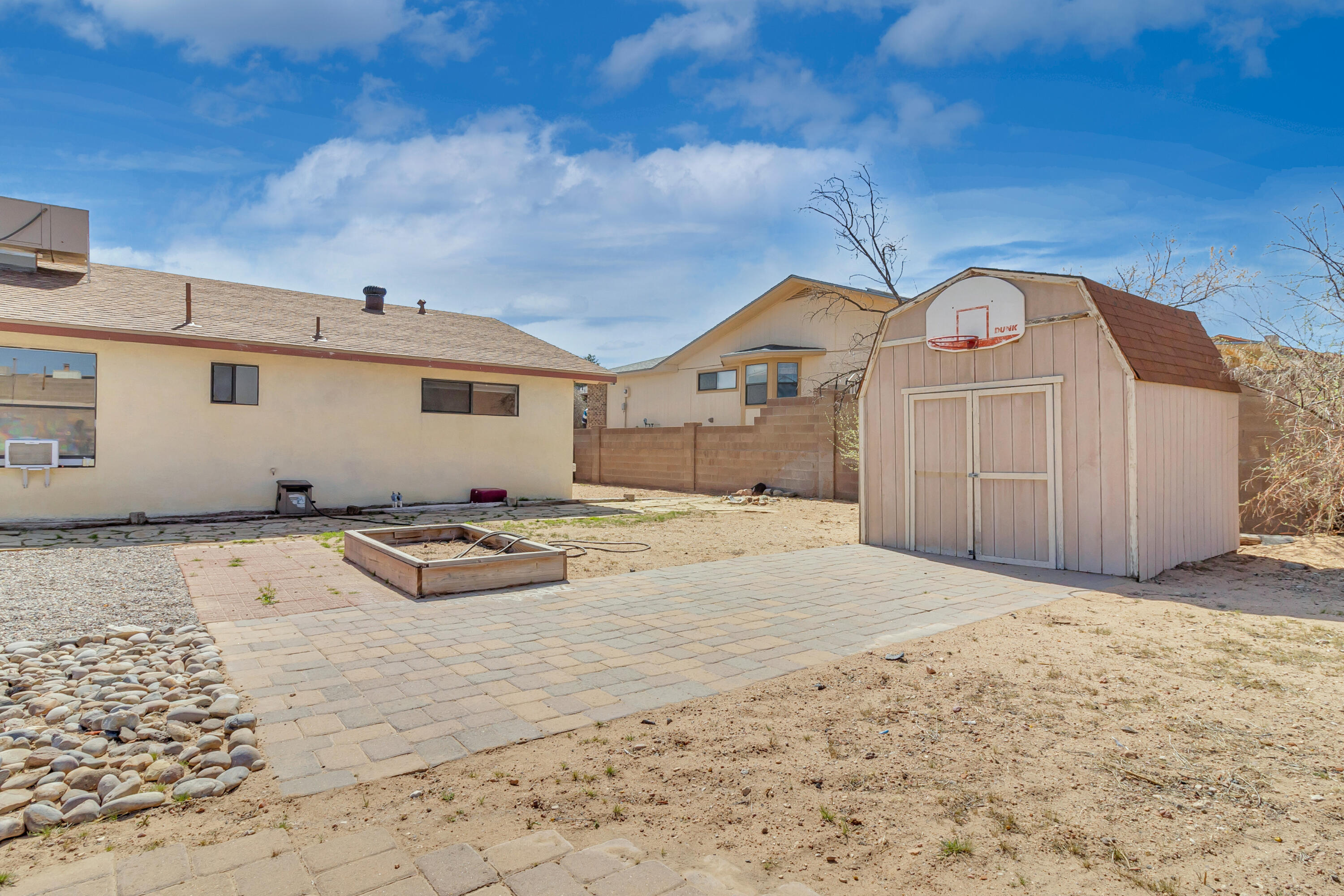4637 Quartz Drive NE