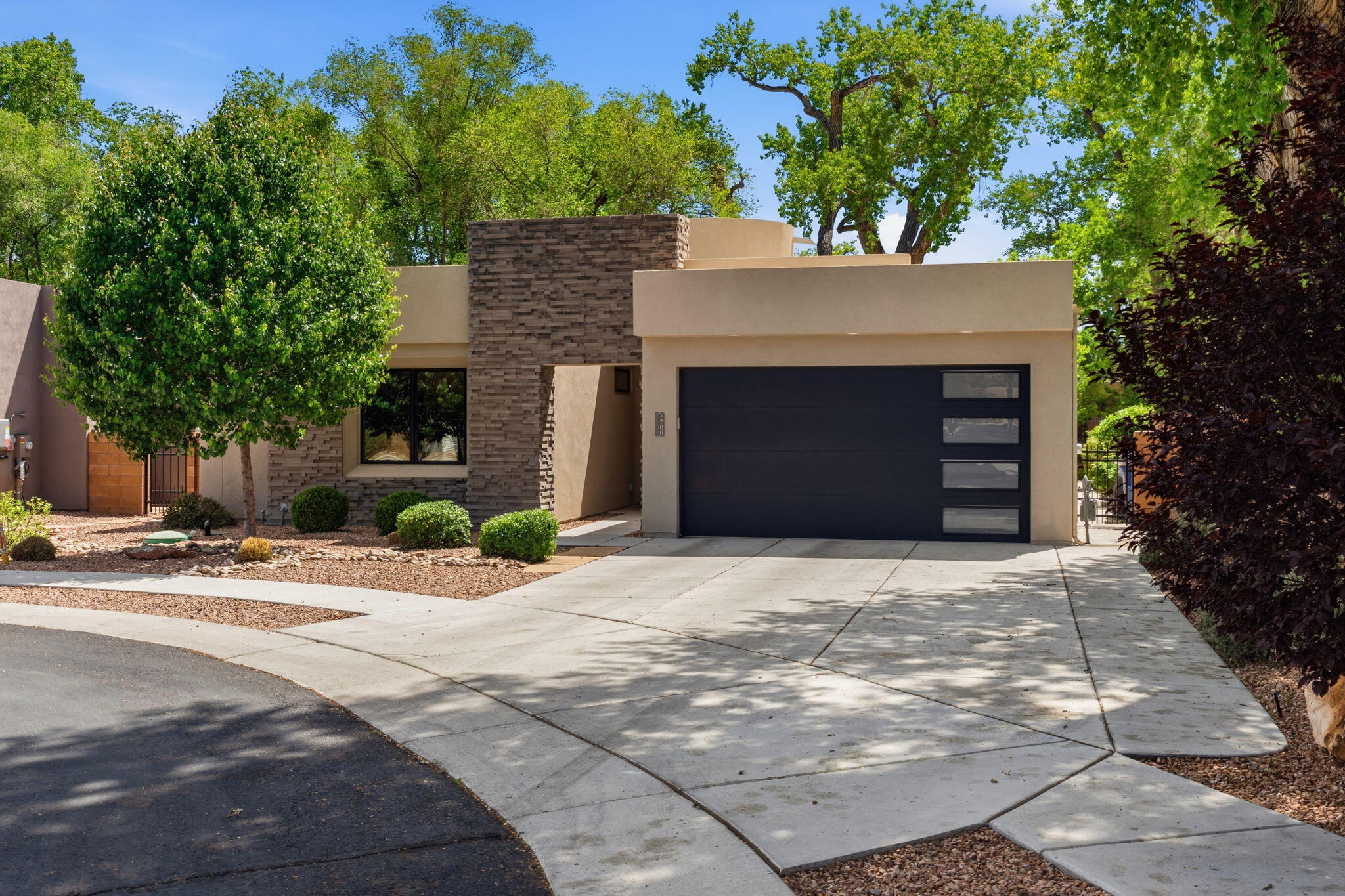2700 Puerta Del Bosque Lane