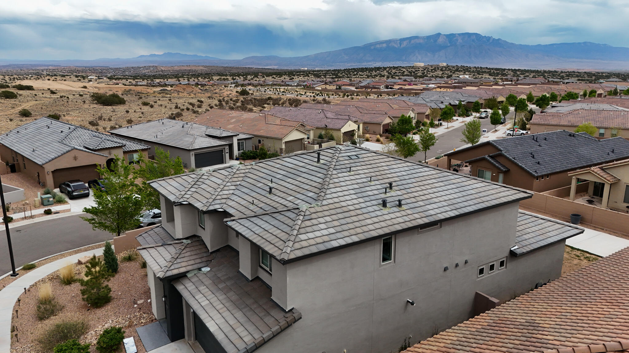 2826 Kings Canyon Loop NE