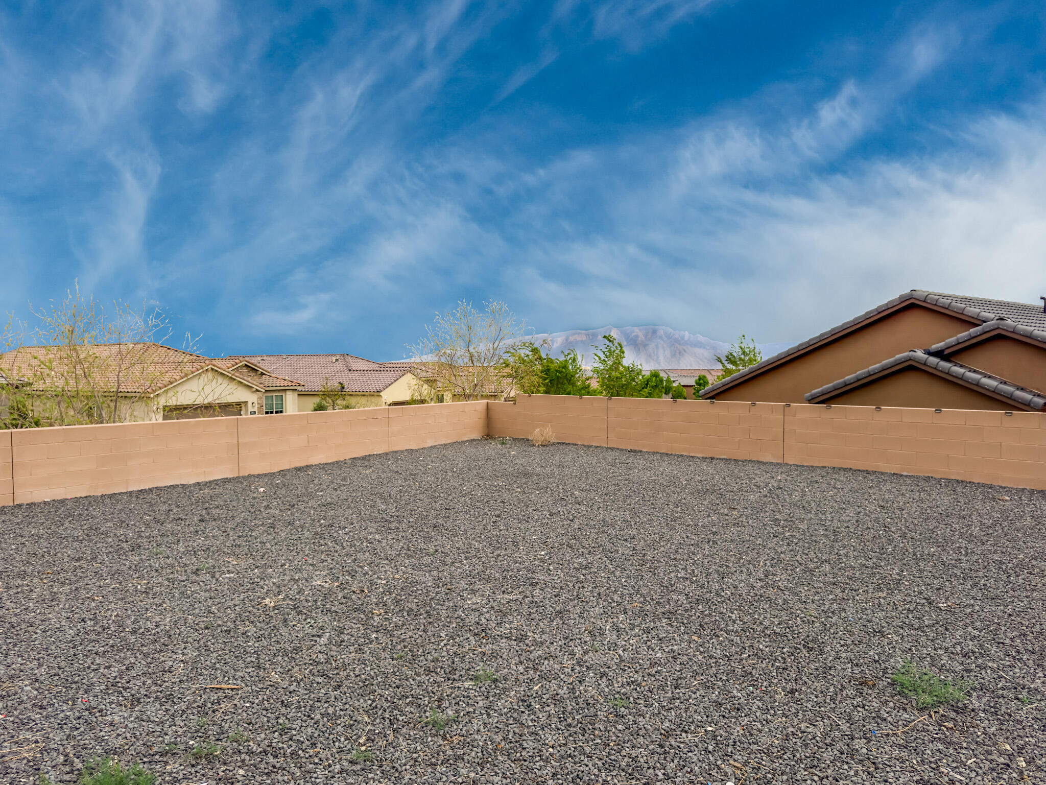 2826 Kings Canyon Loop NE