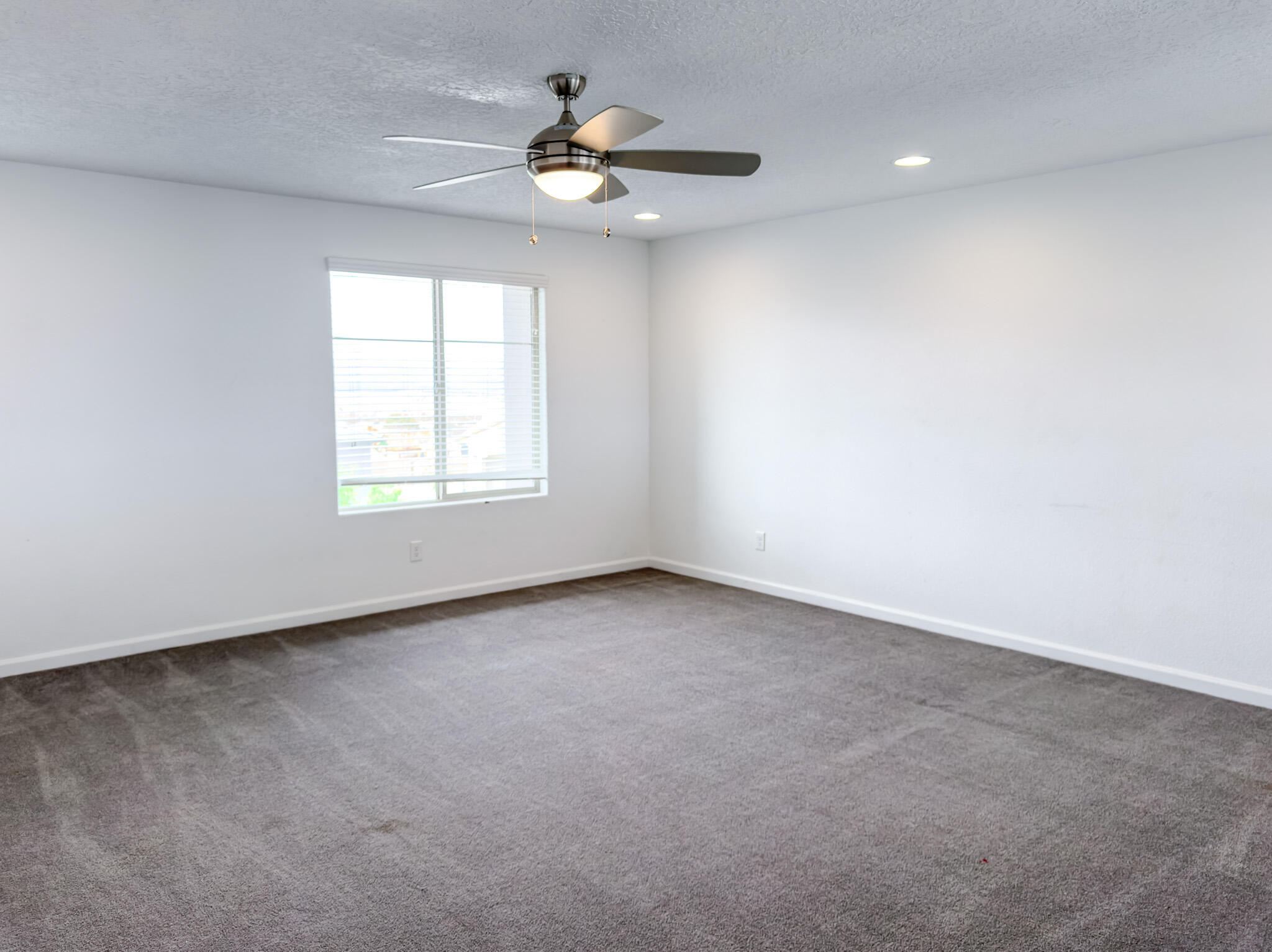2826 Kings Canyon Loop NE