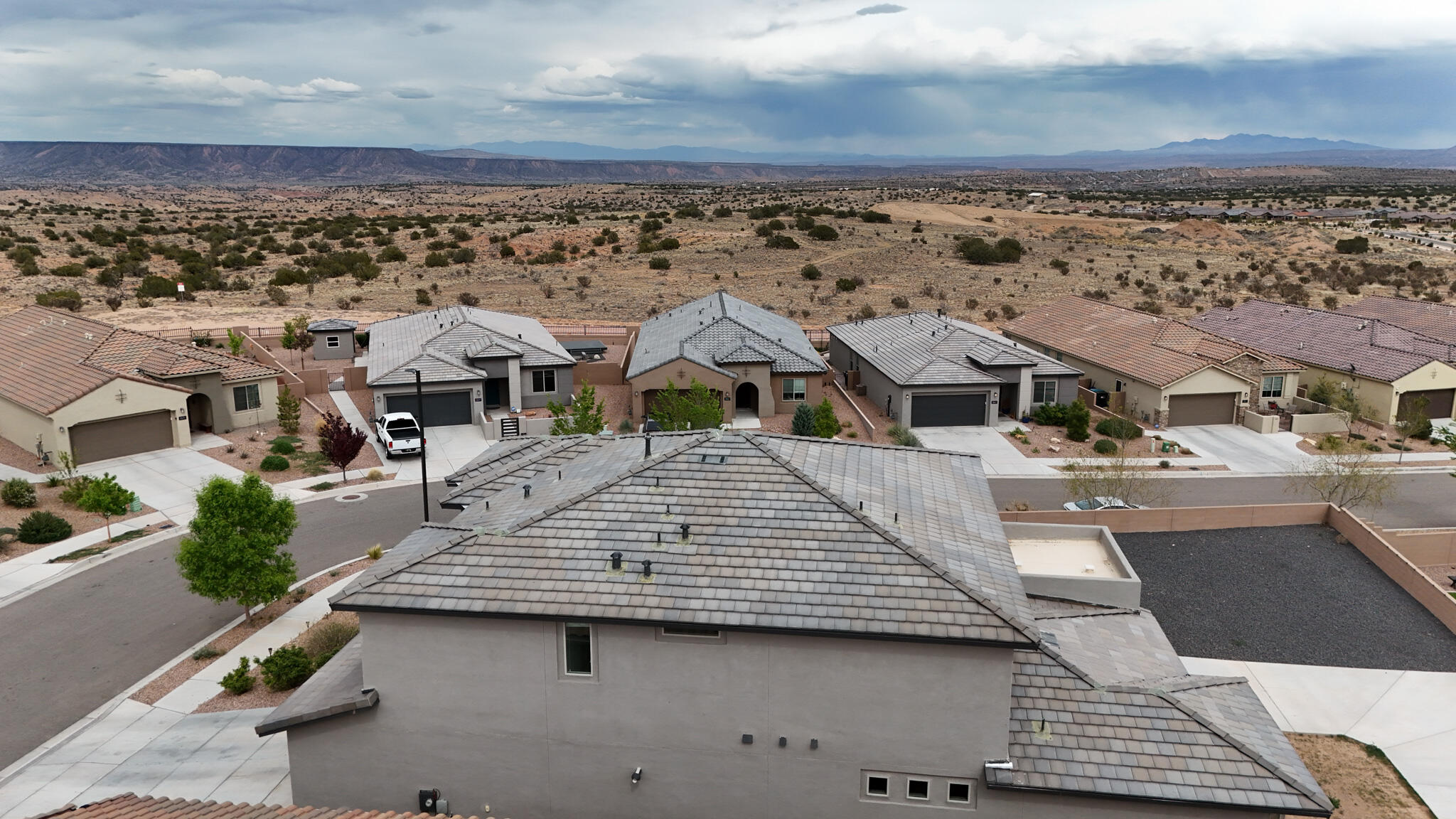 2826 Kings Canyon Loop NE