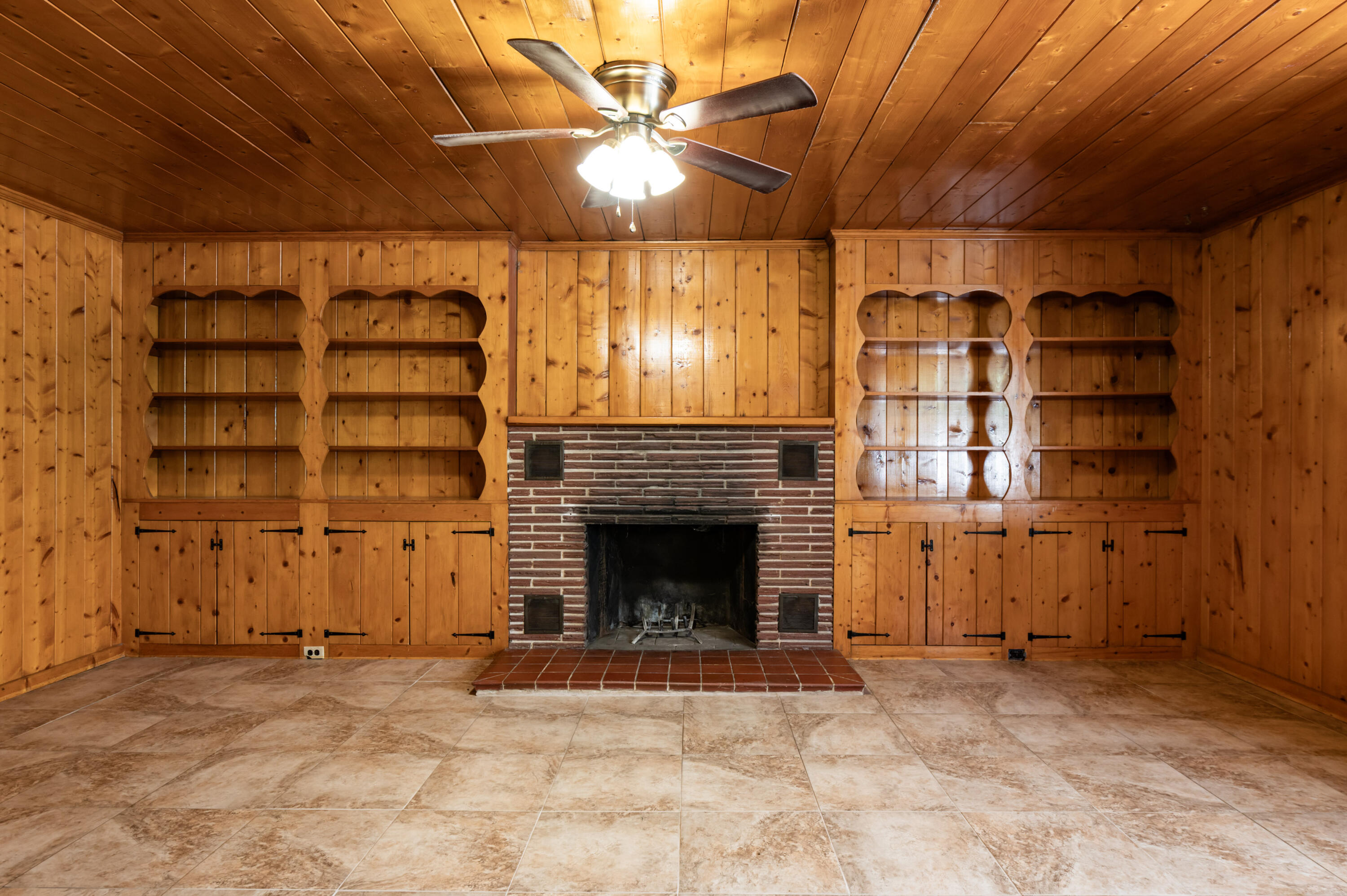 5906 Princess Jeanne Avenue NE