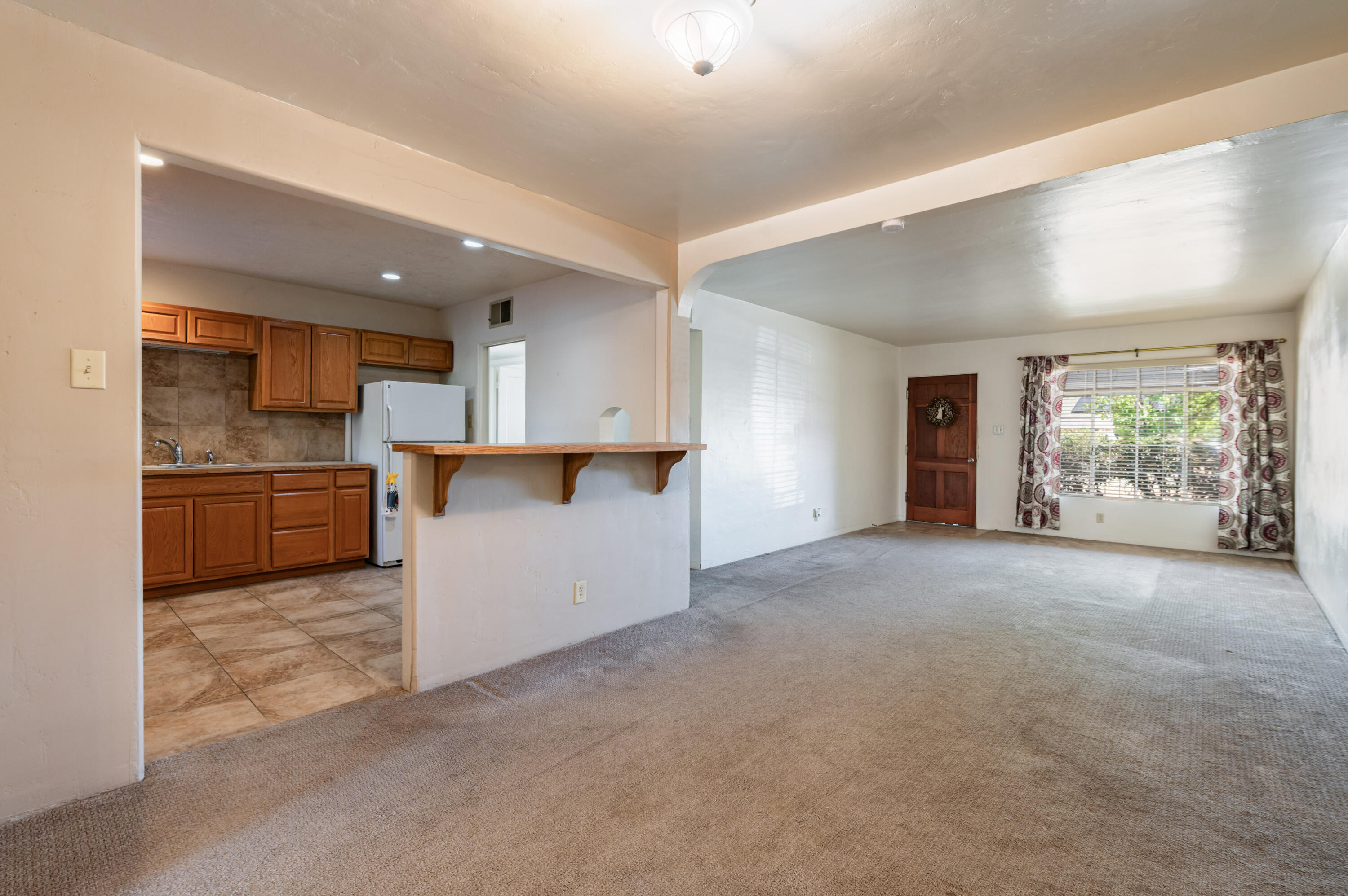 5906 Princess Jeanne Avenue NE