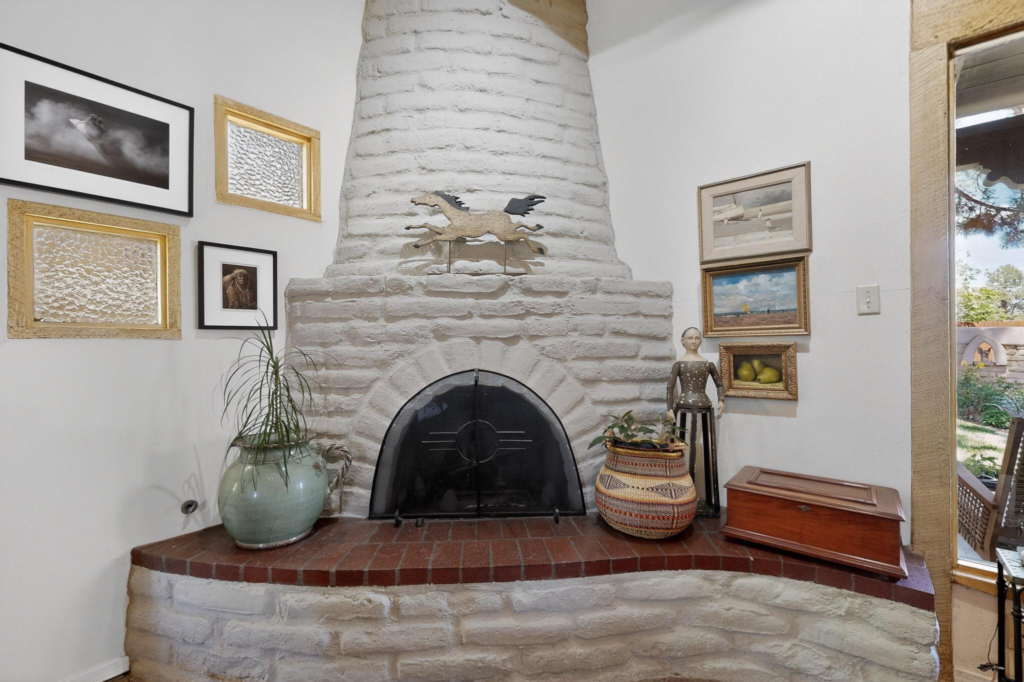 611 Camino Espanol NW