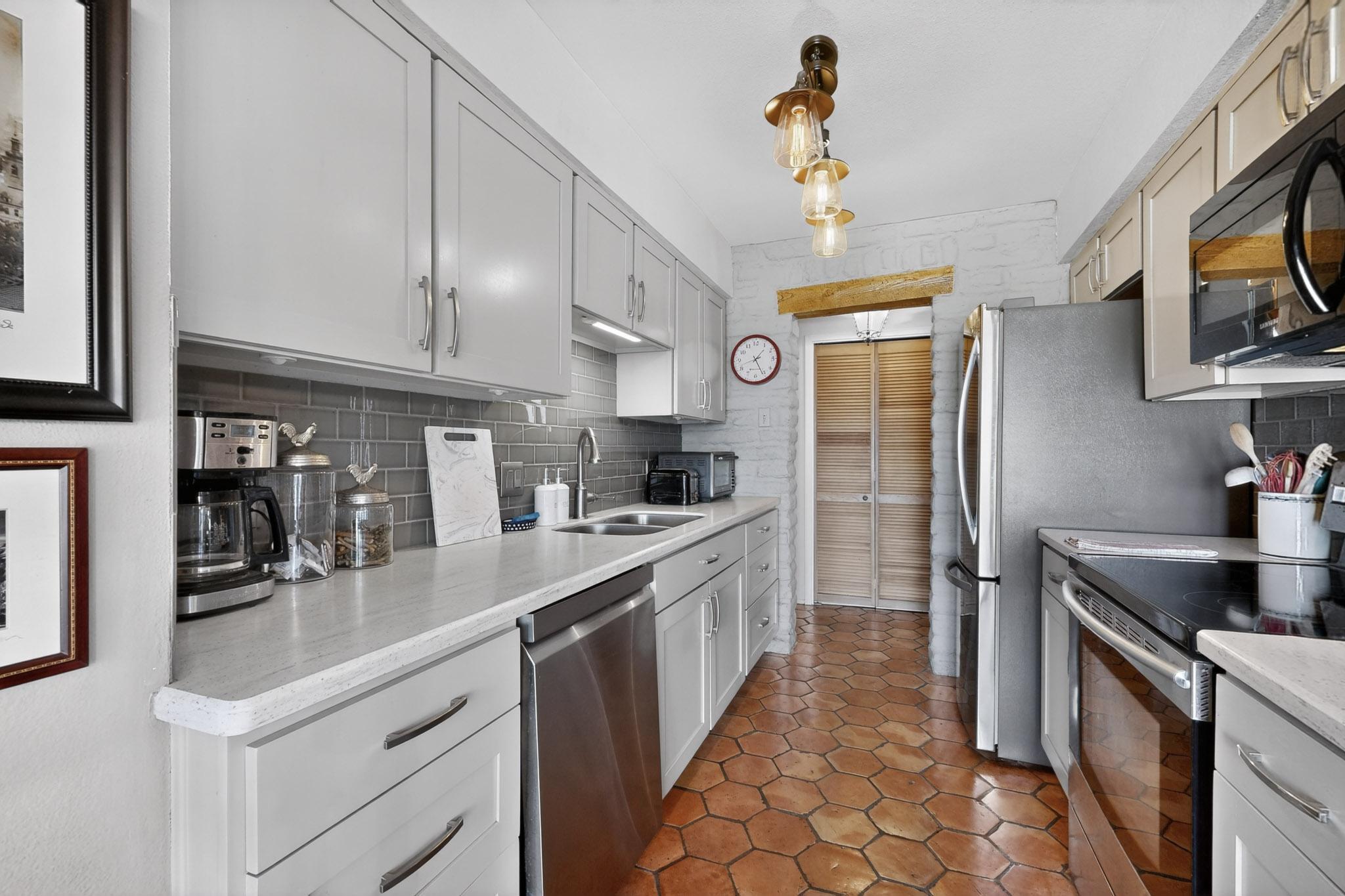 611 Camino Espanol NW