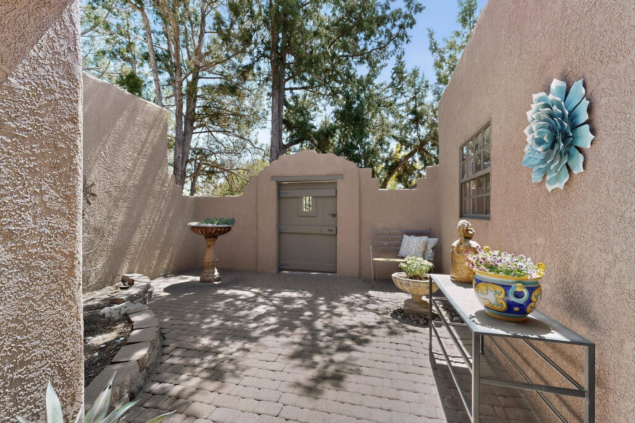 611 Camino Espanol NW