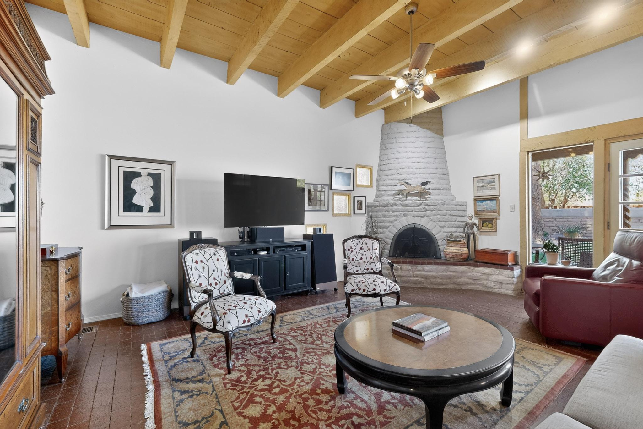 611 Camino Espanol NW