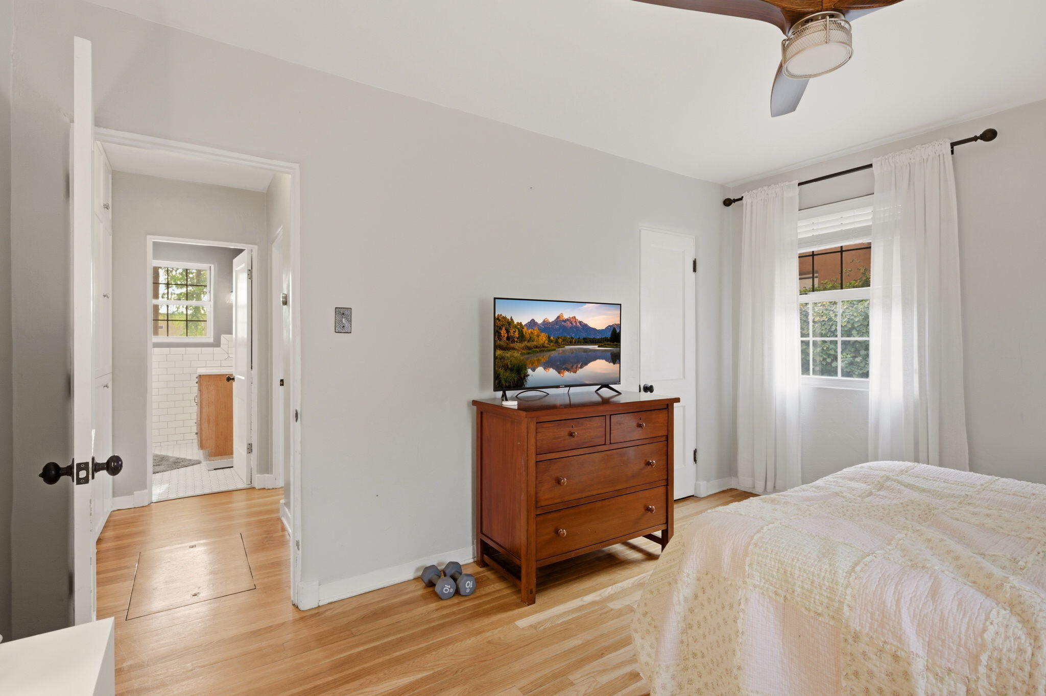 316 Aliso Drive SE