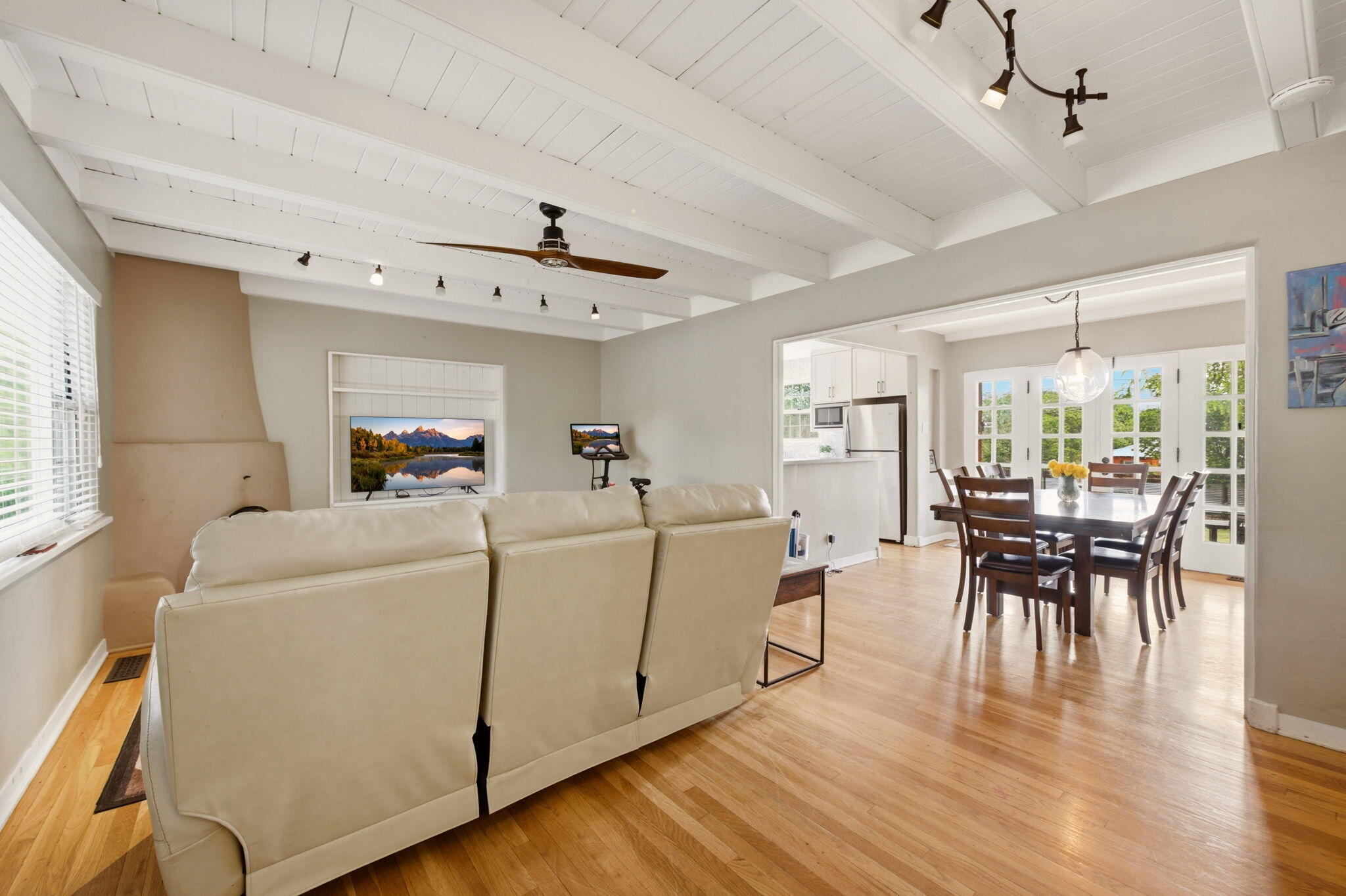 316 Aliso Drive SE