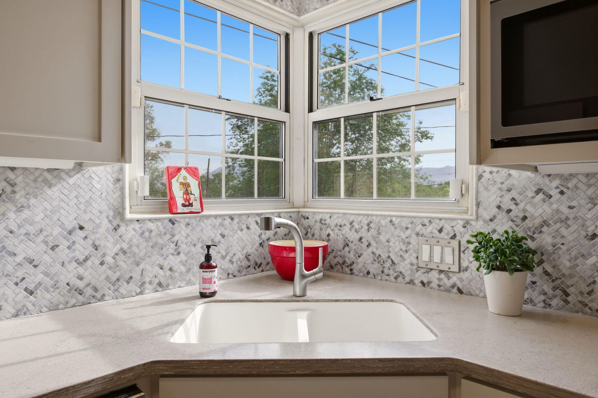 316 Aliso Drive SE