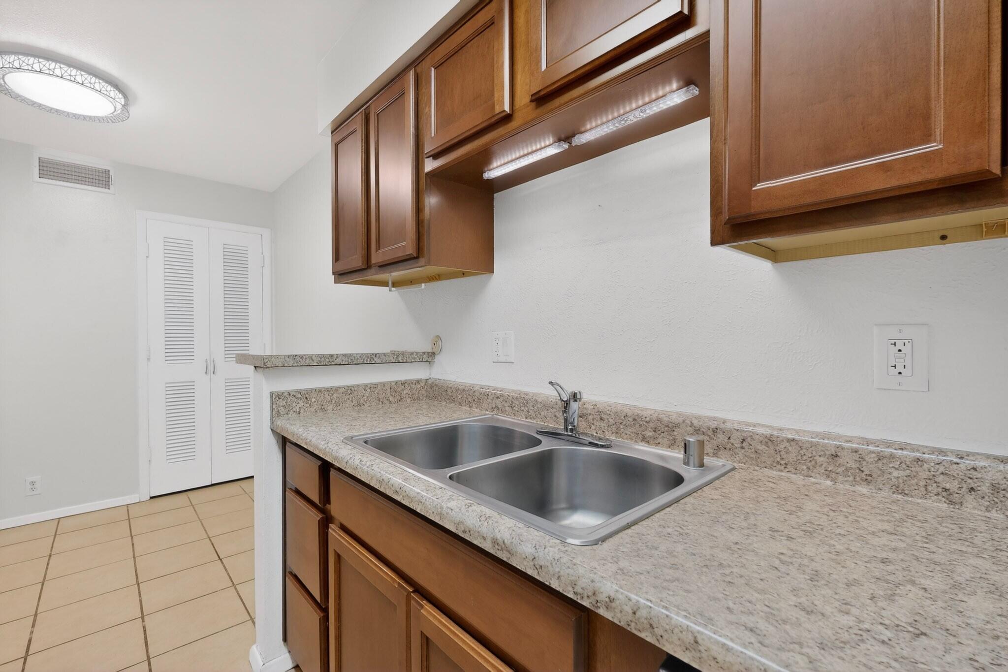 1601 Pennsylvania Street NE Z17