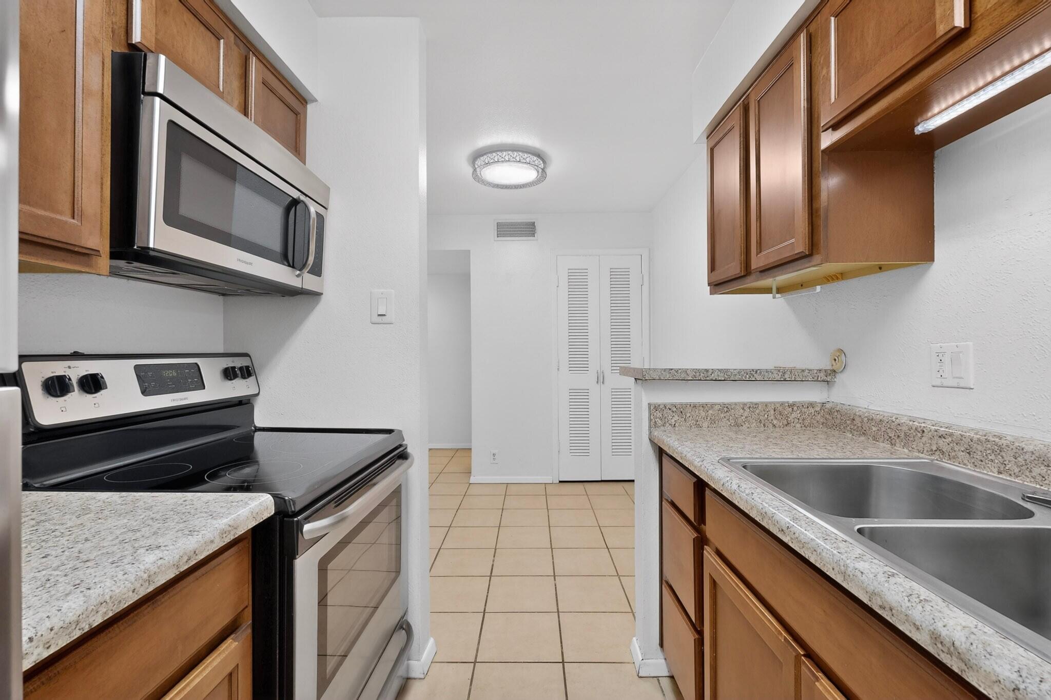 1601 Pennsylvania Street NE Z17