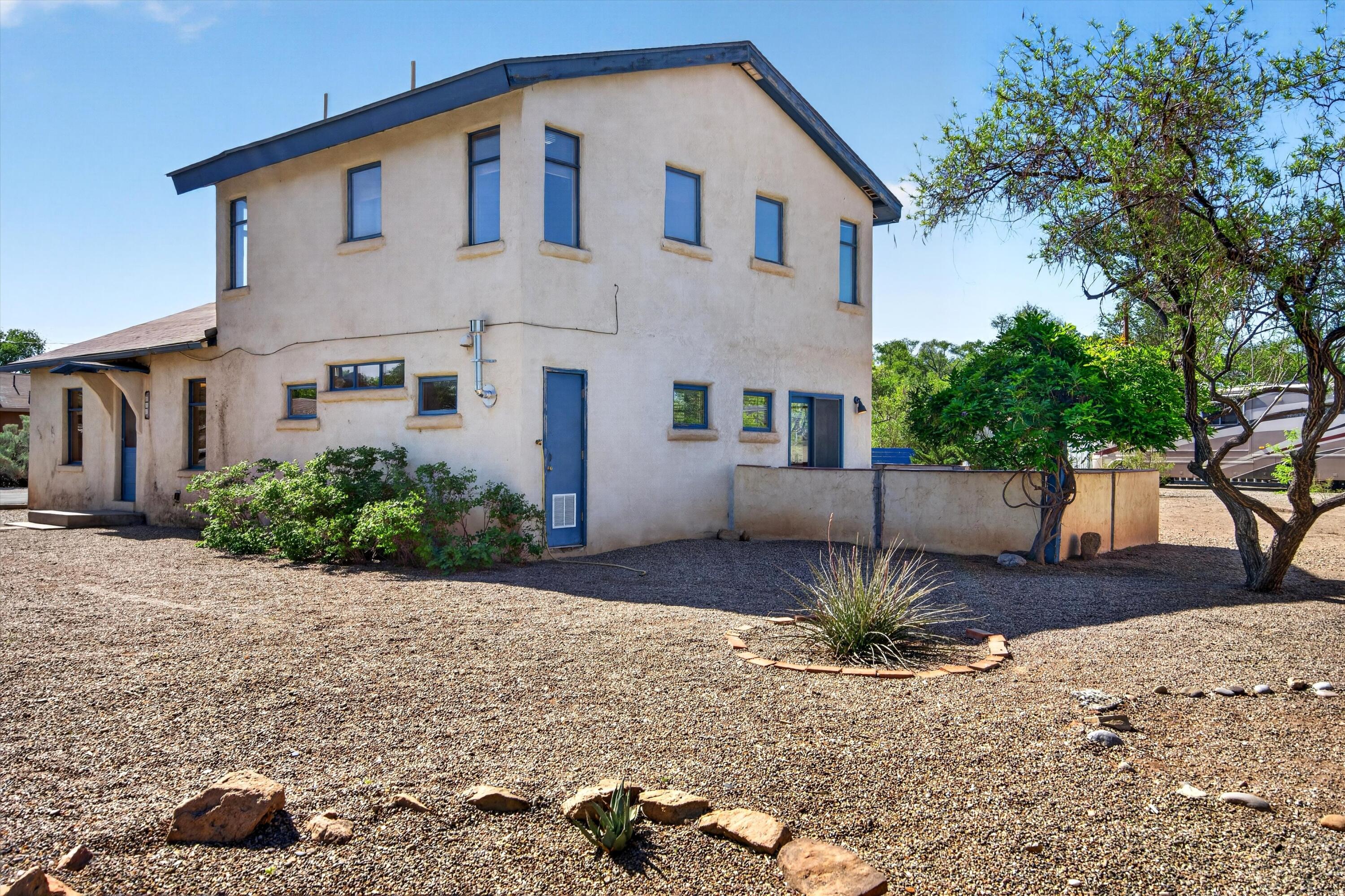 836 Garden Road SW