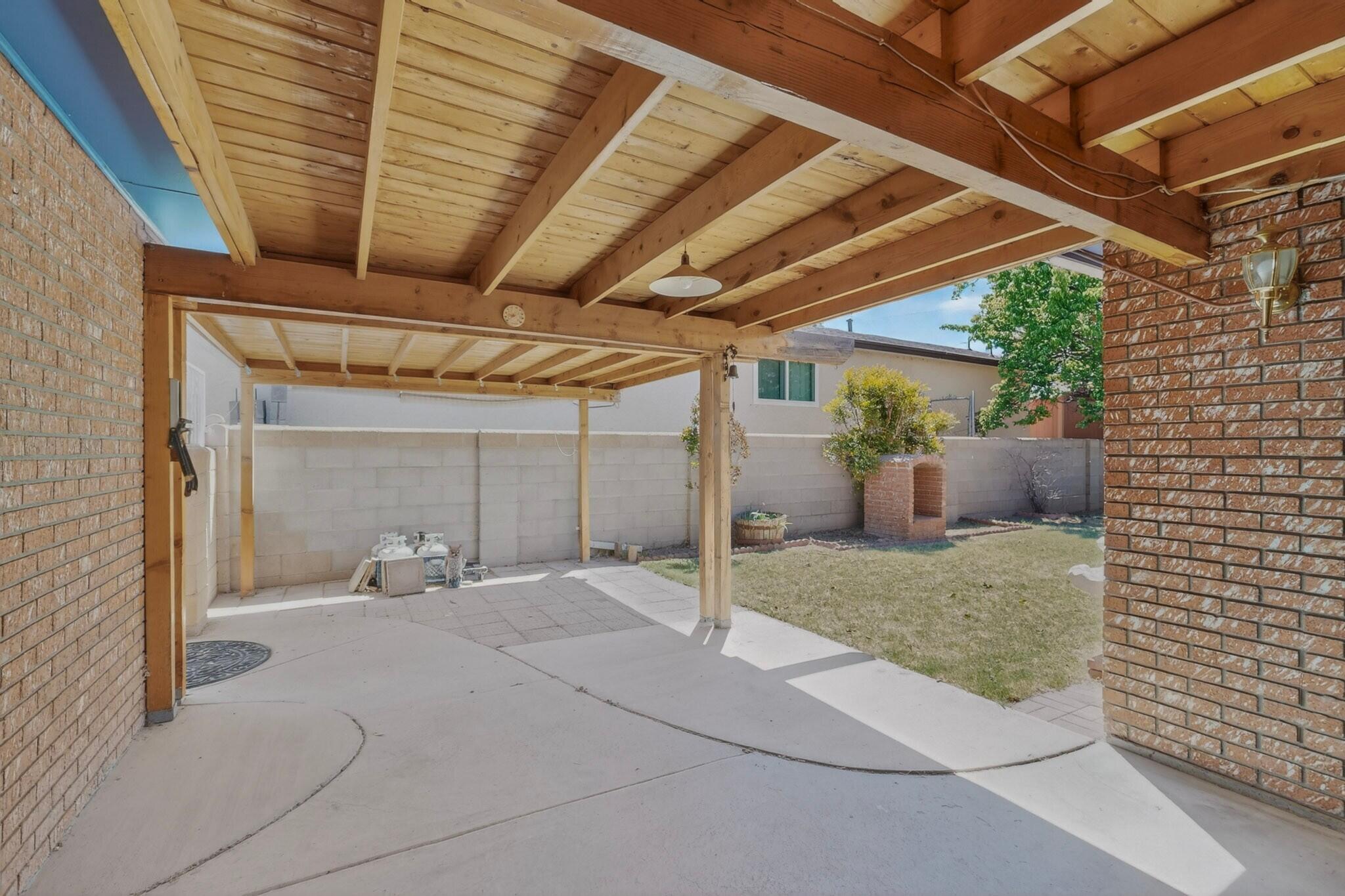 11912 Allison Court NE