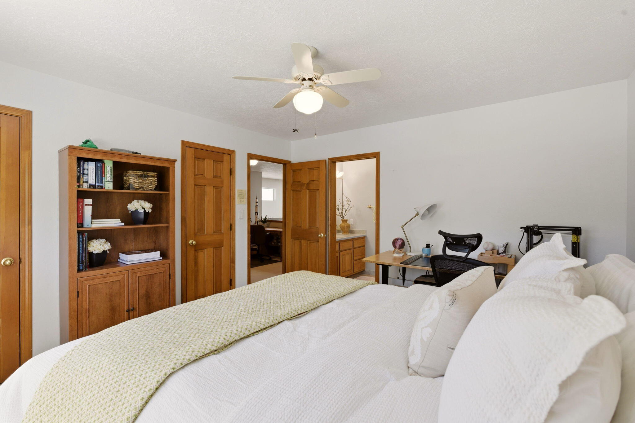 11109 Country Club NE