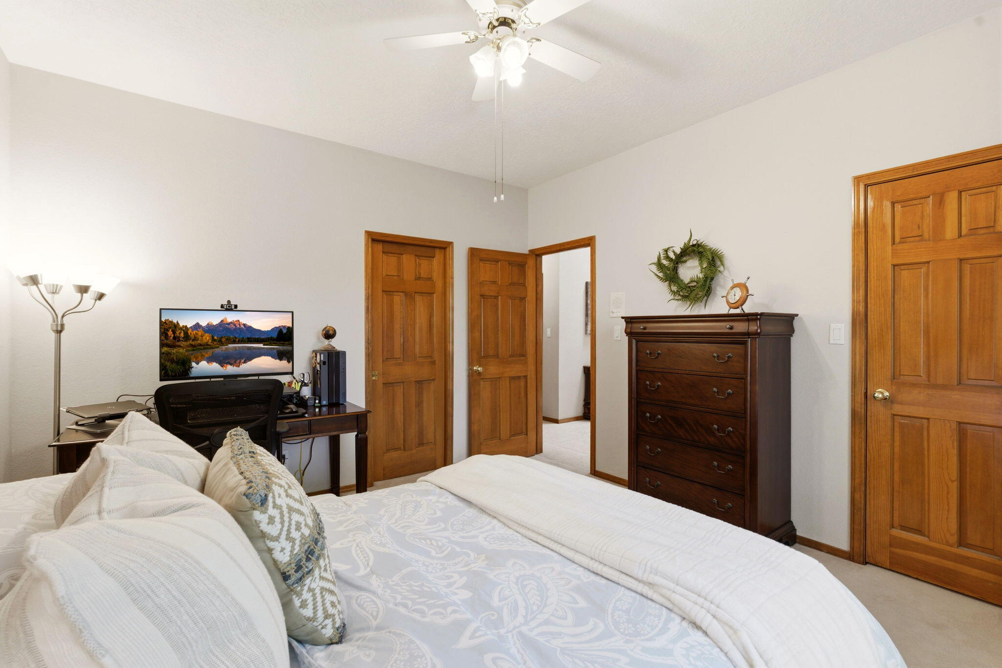 11109 Country Club NE