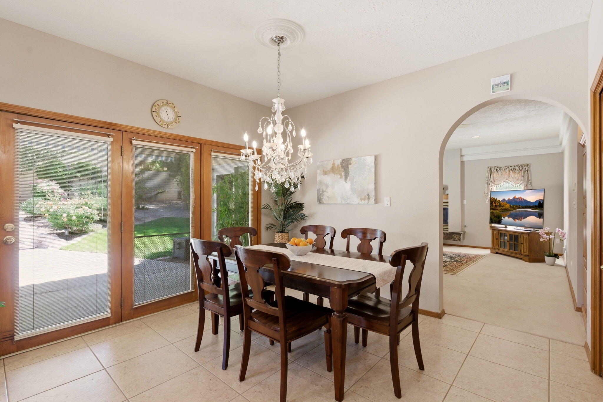 11109 Country Club NE