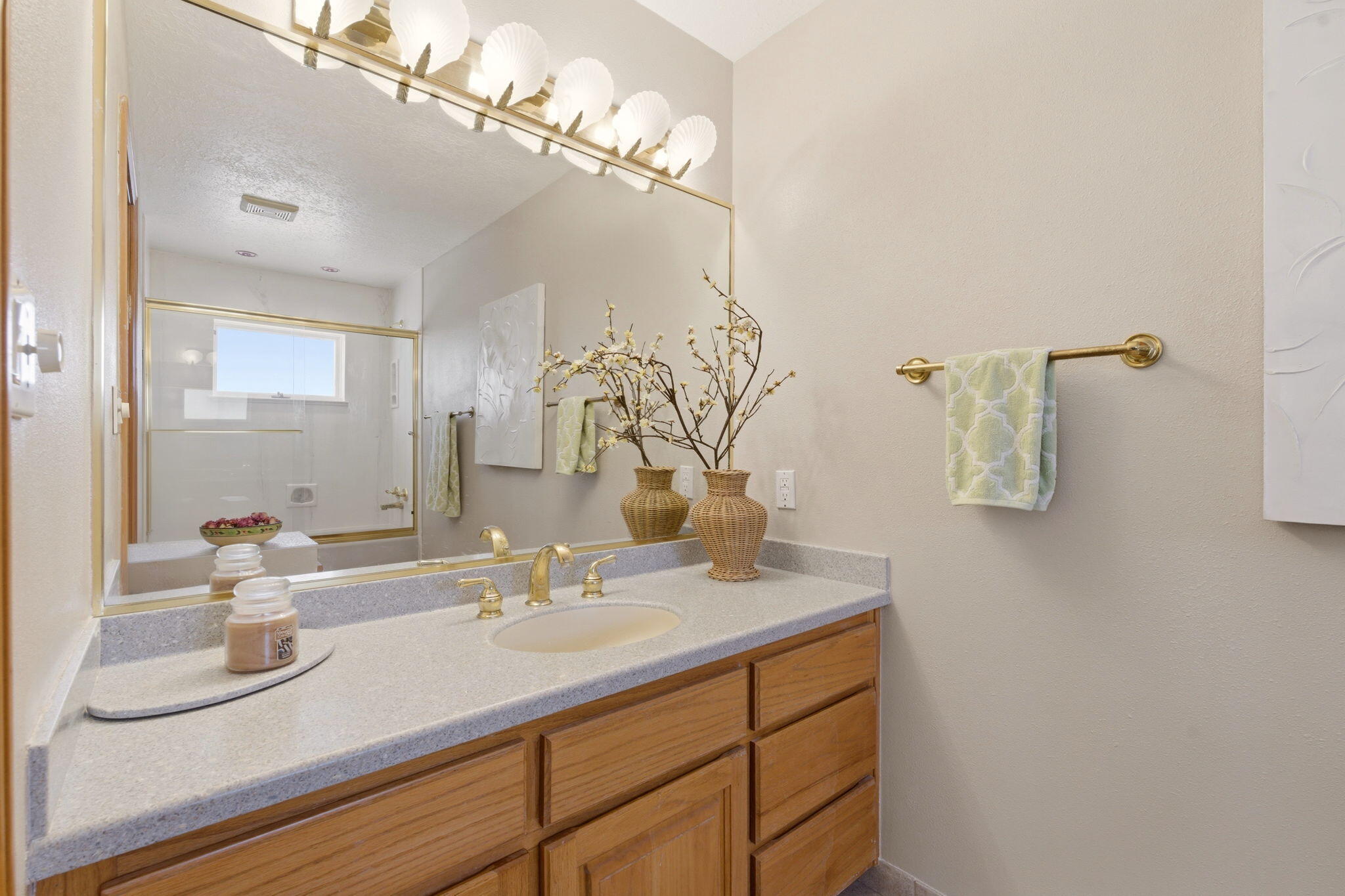 11109 Country Club NE