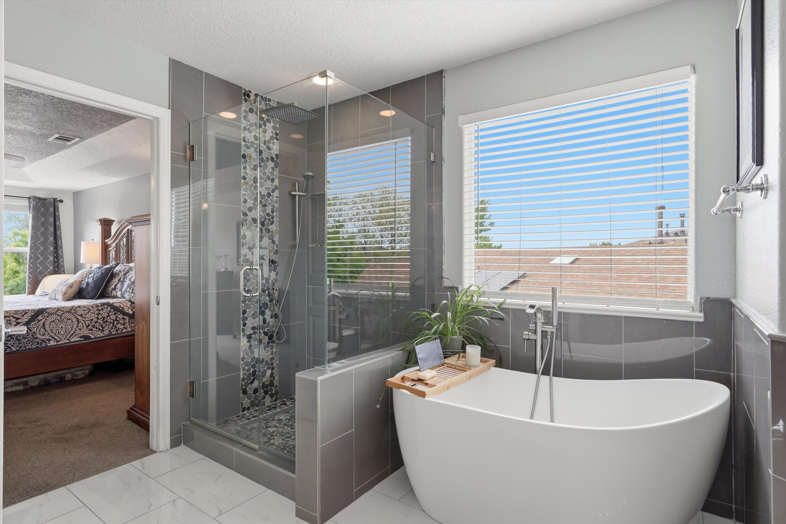 10205 Avenida Vista Sol NW