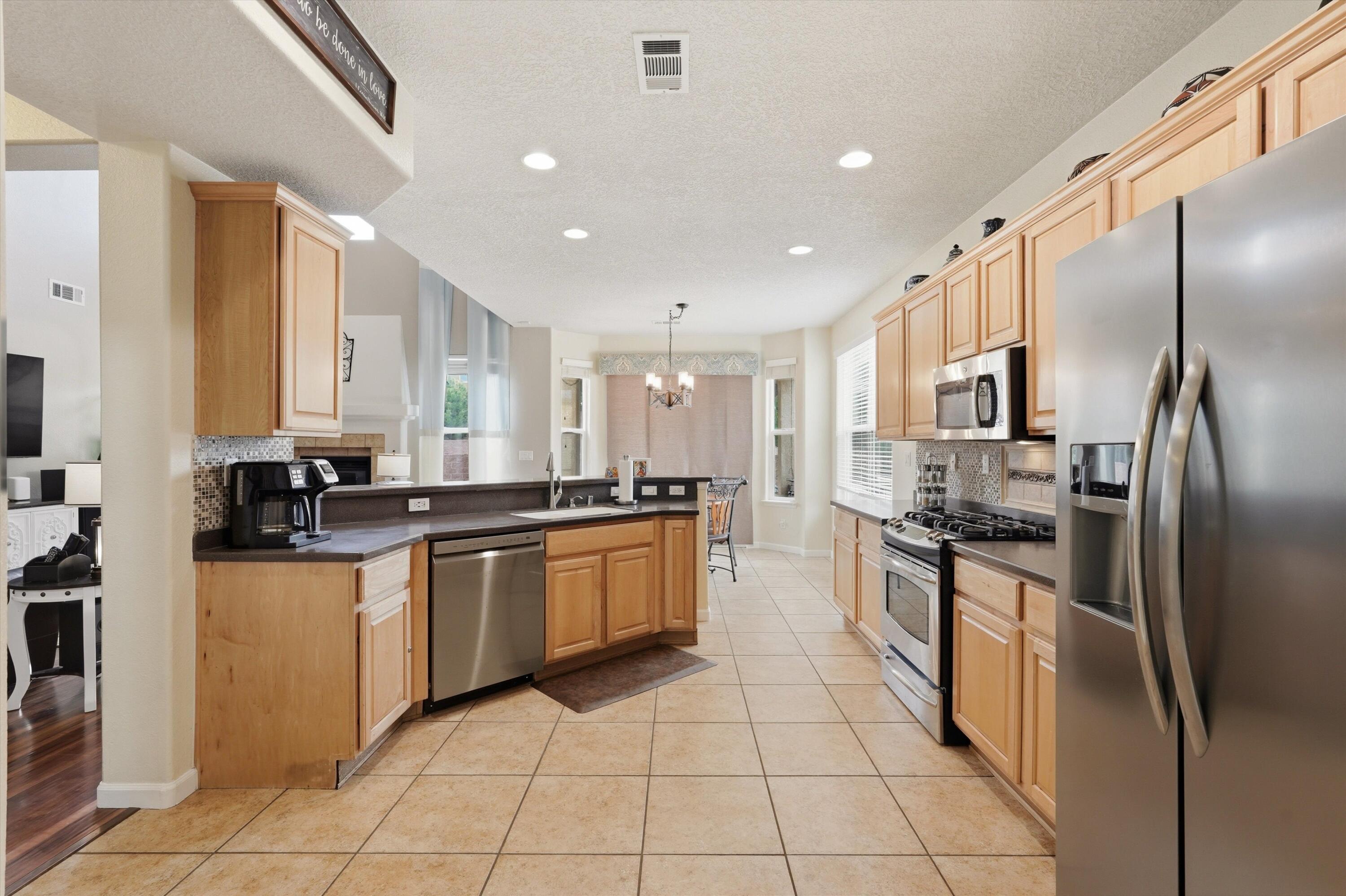 10205 Avenida Vista Sol NW