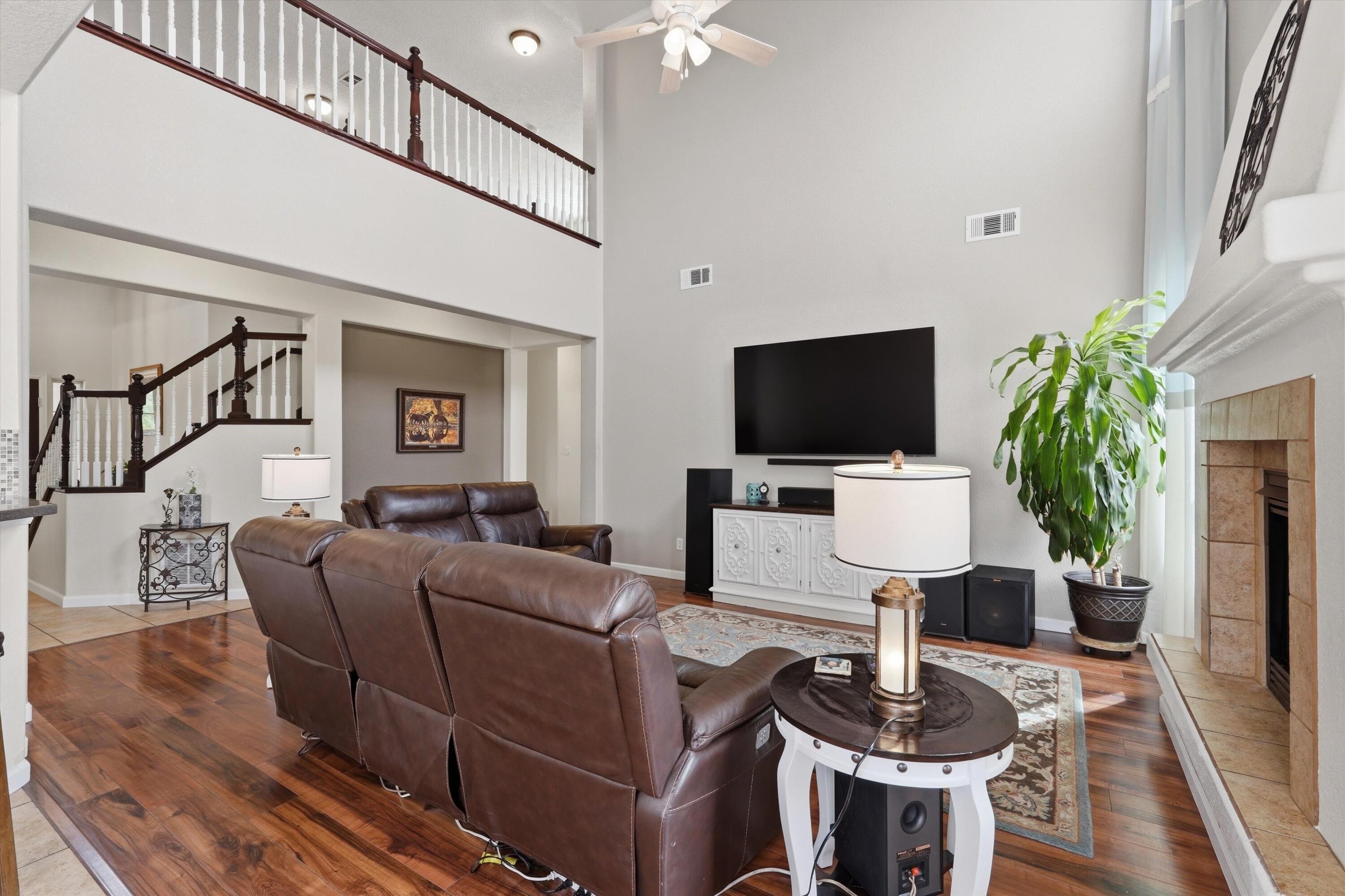 10205 Avenida Vista Sol NW