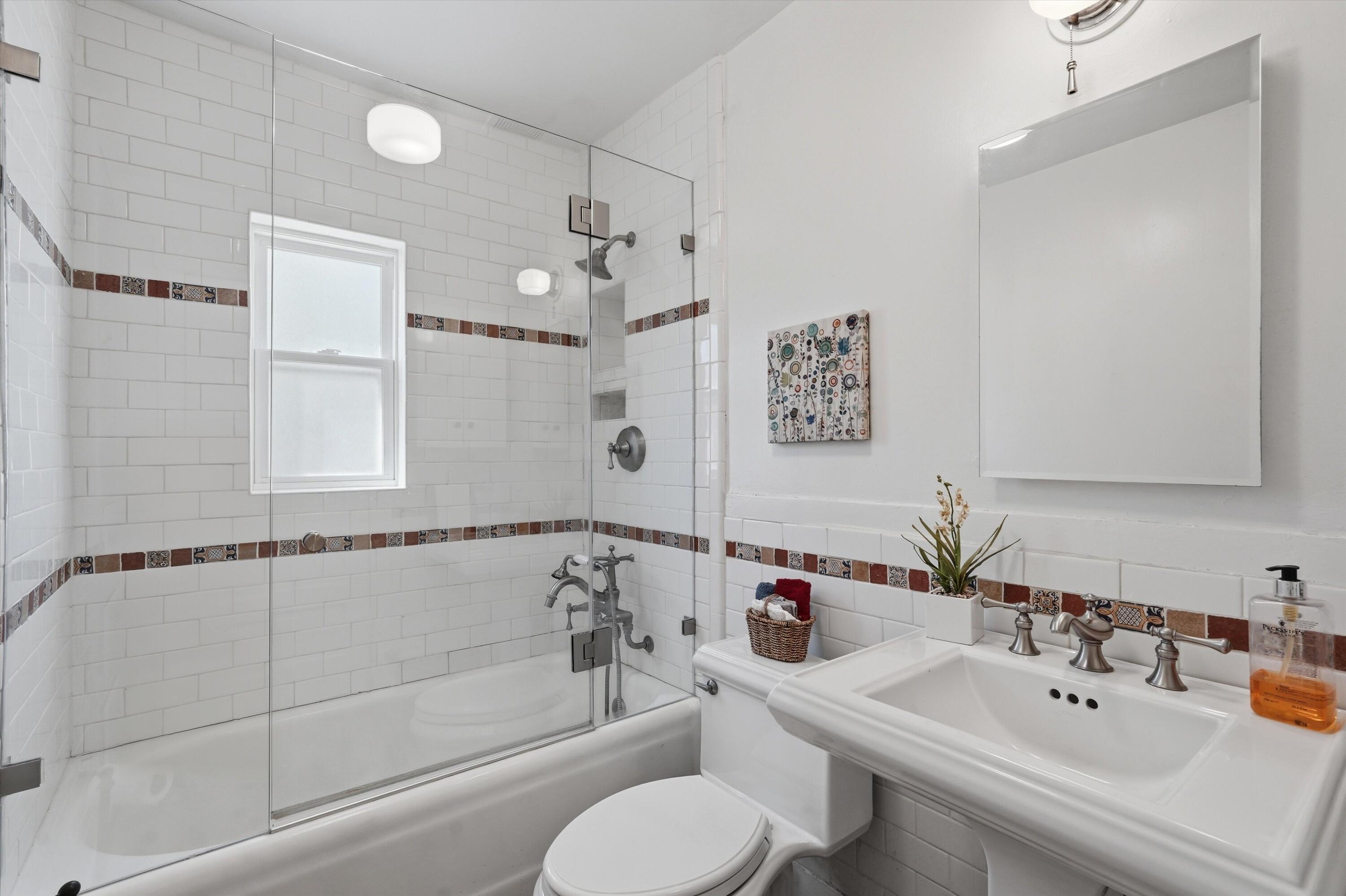 217 Amherst Drive NE