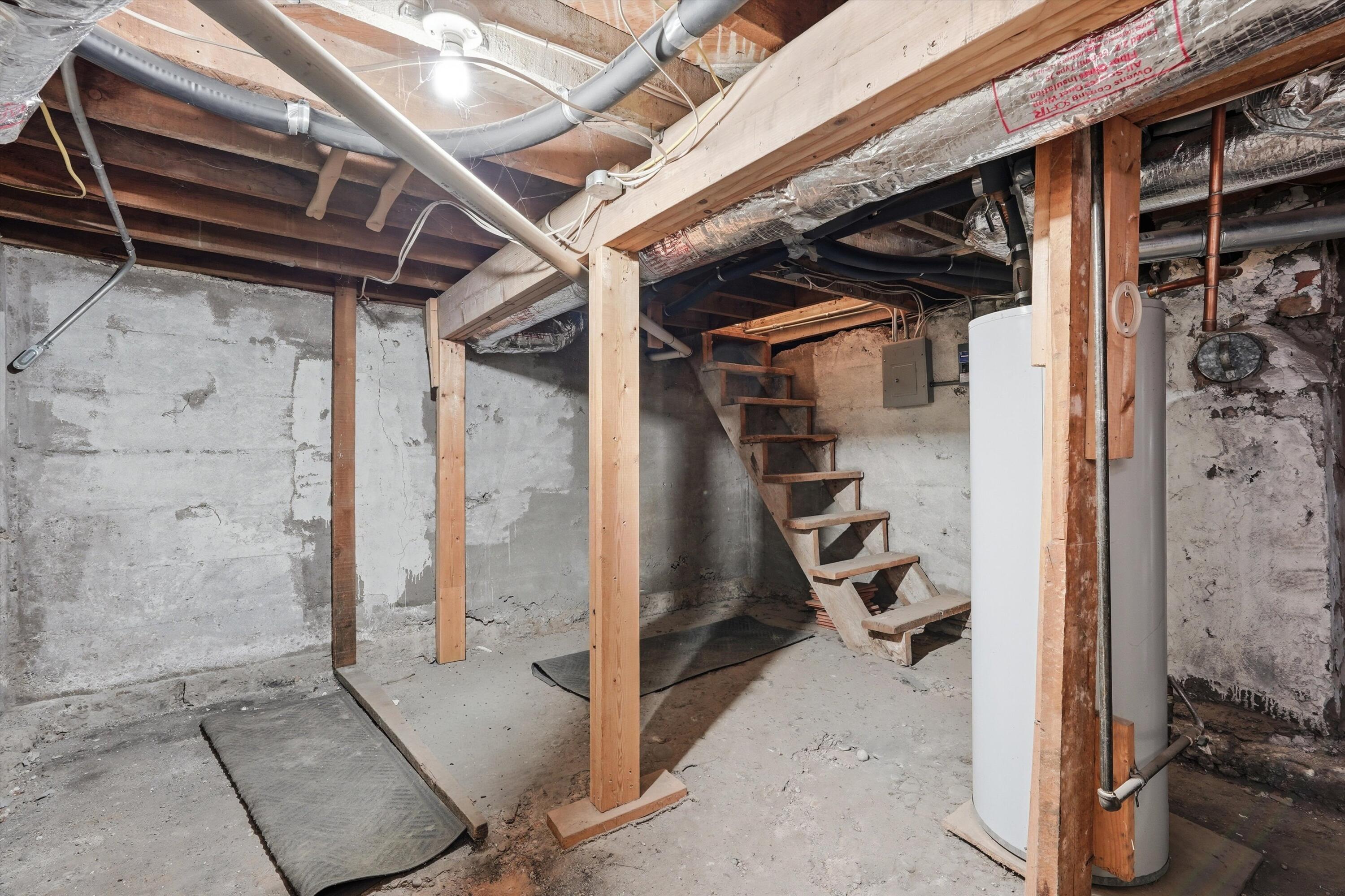 217 Amherst Drive NE