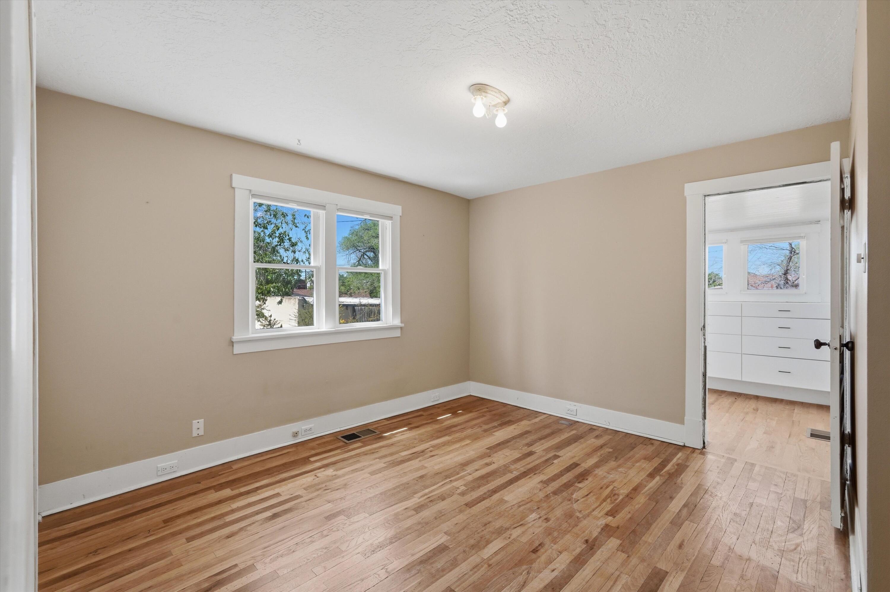 217 Amherst Drive NE