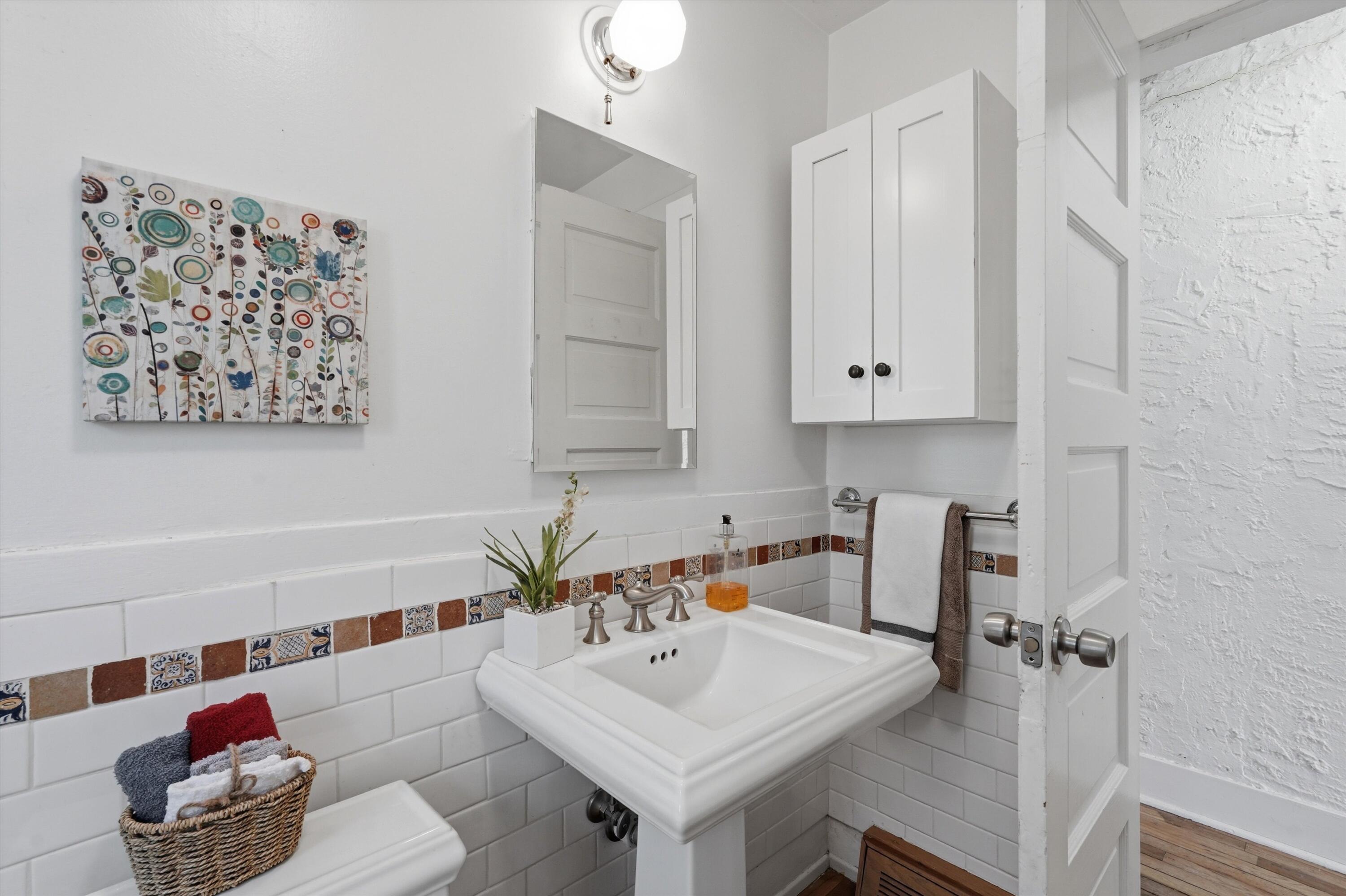 217 Amherst Drive NE