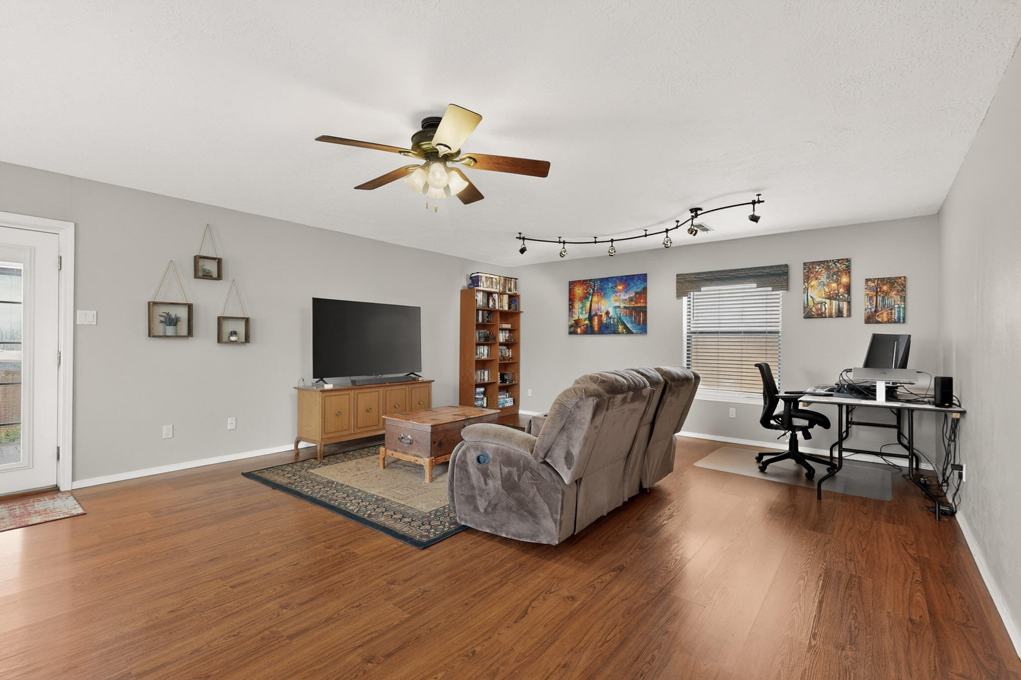 203 Monte Largo Drive NE