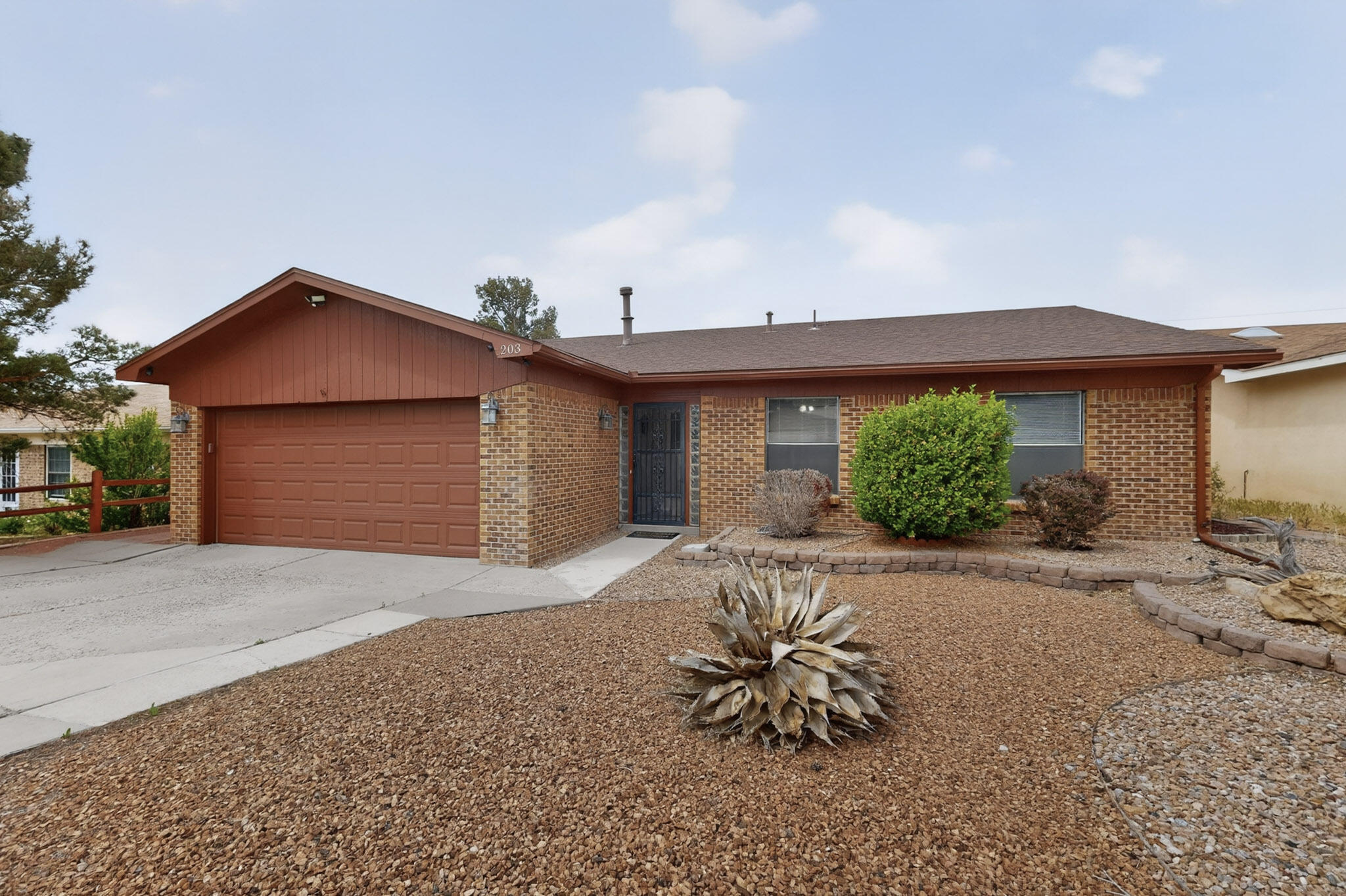 203 Monte Largo Drive NE