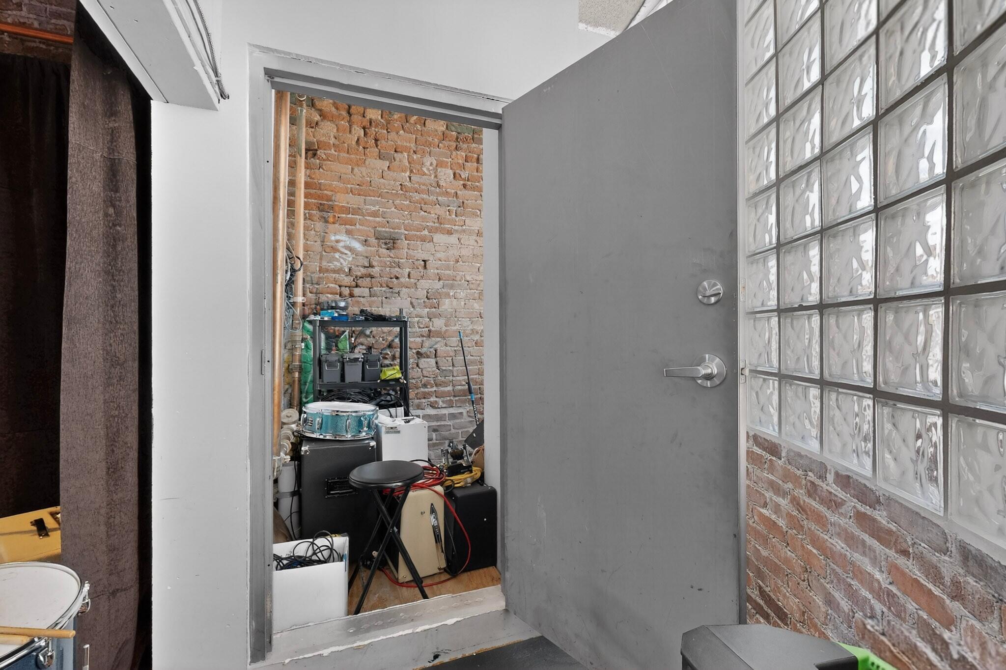 313 Gold Avenue SW