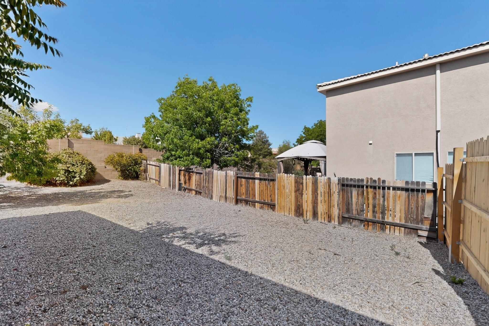 8310 Rancho Paraiso NW