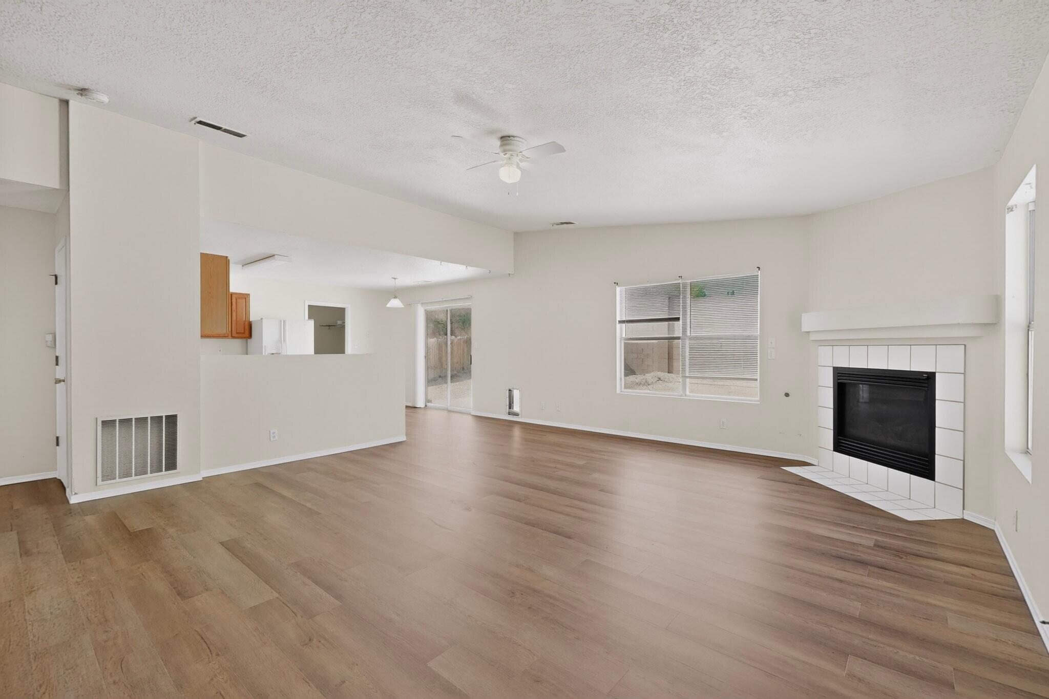 8310 Rancho Paraiso NW