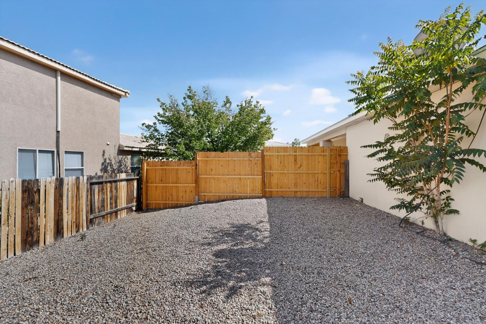 8310 Rancho Paraiso NW