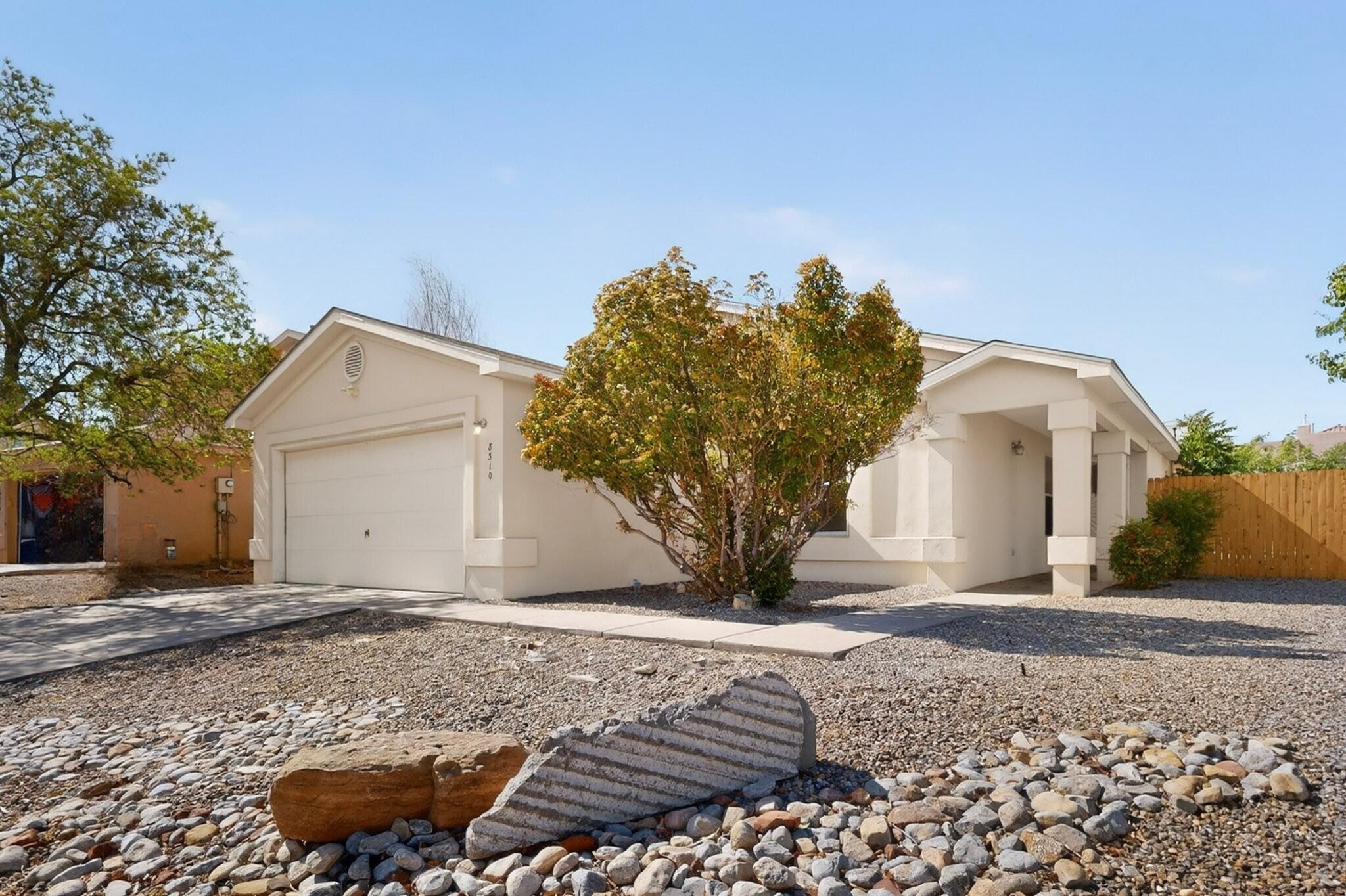 8310 Rancho Paraiso NW